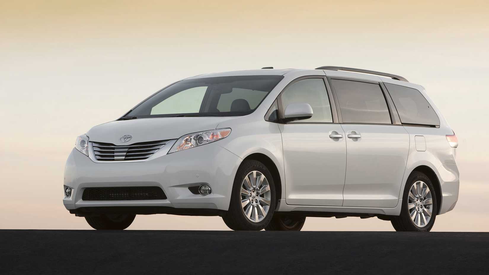 Toyota Sienna Model Years to Avoid: Buyer’s Guide & Common Issues