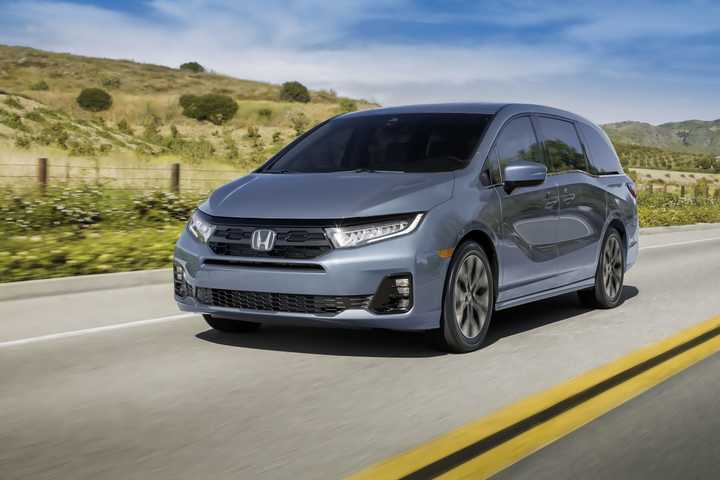 Honda Odyssey Type R SEMA Build Has 550 Horsepower And A Manual ...