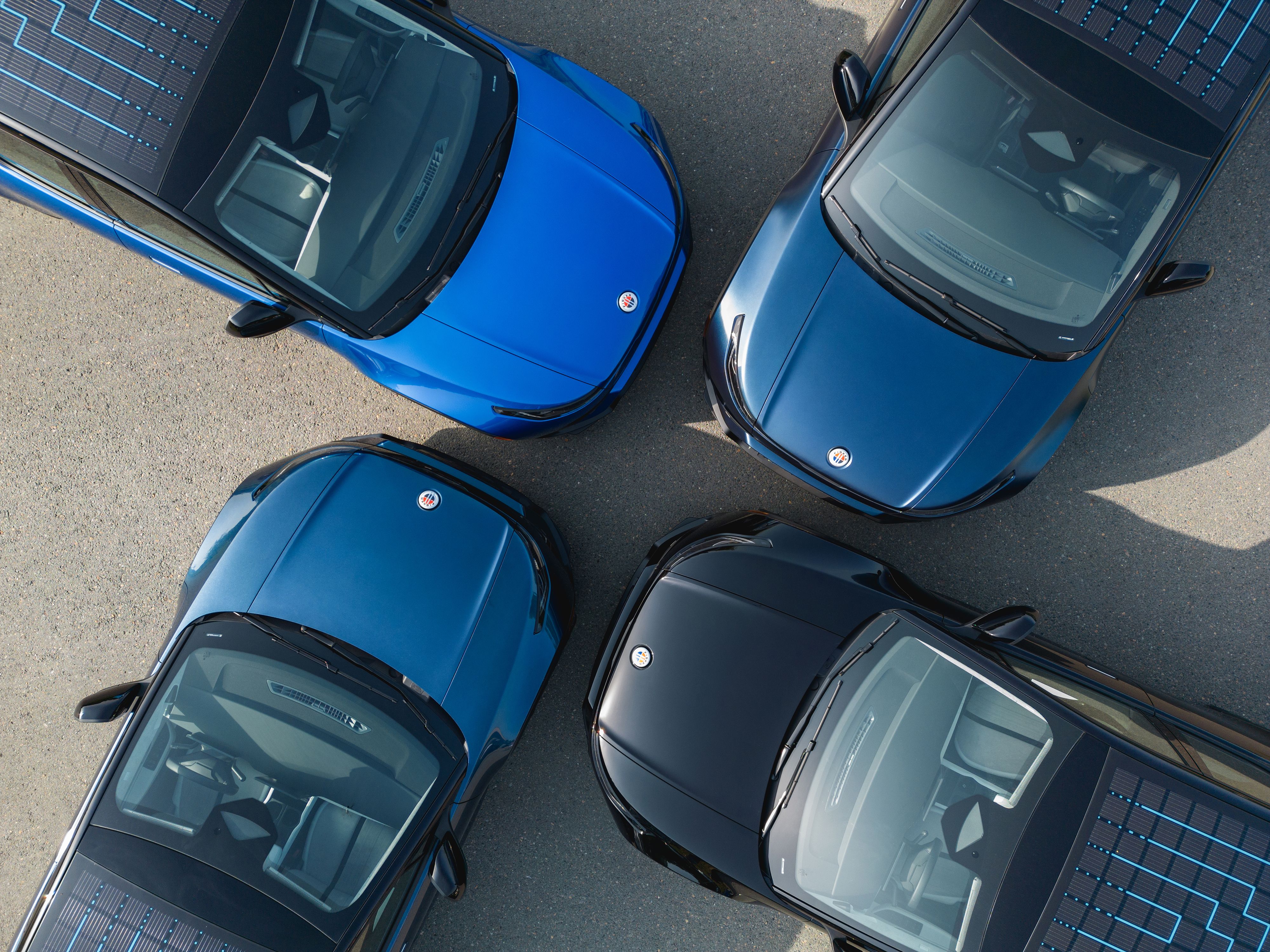 10 High-Tech Cars Equipped With Solar Panels