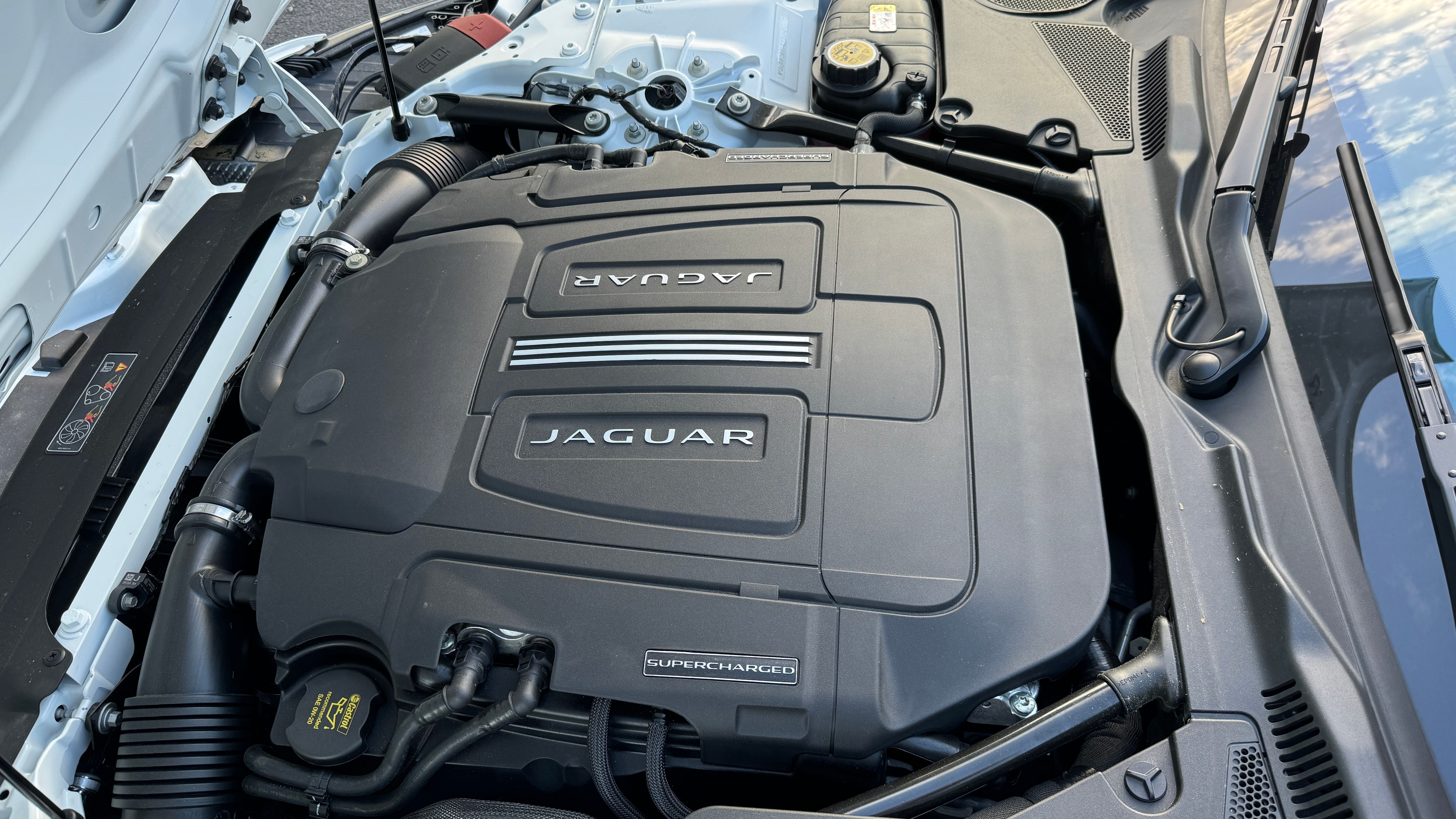 2024 Jaguar F-Type V8 engine