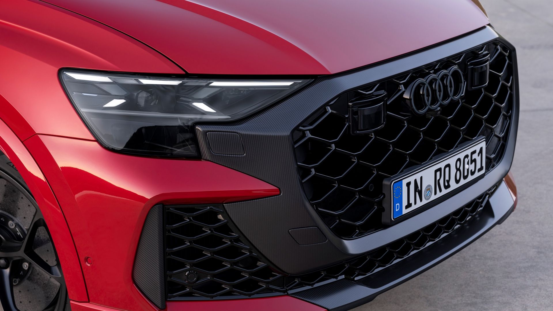 2025 Audi RS Q8 performance front detail shot