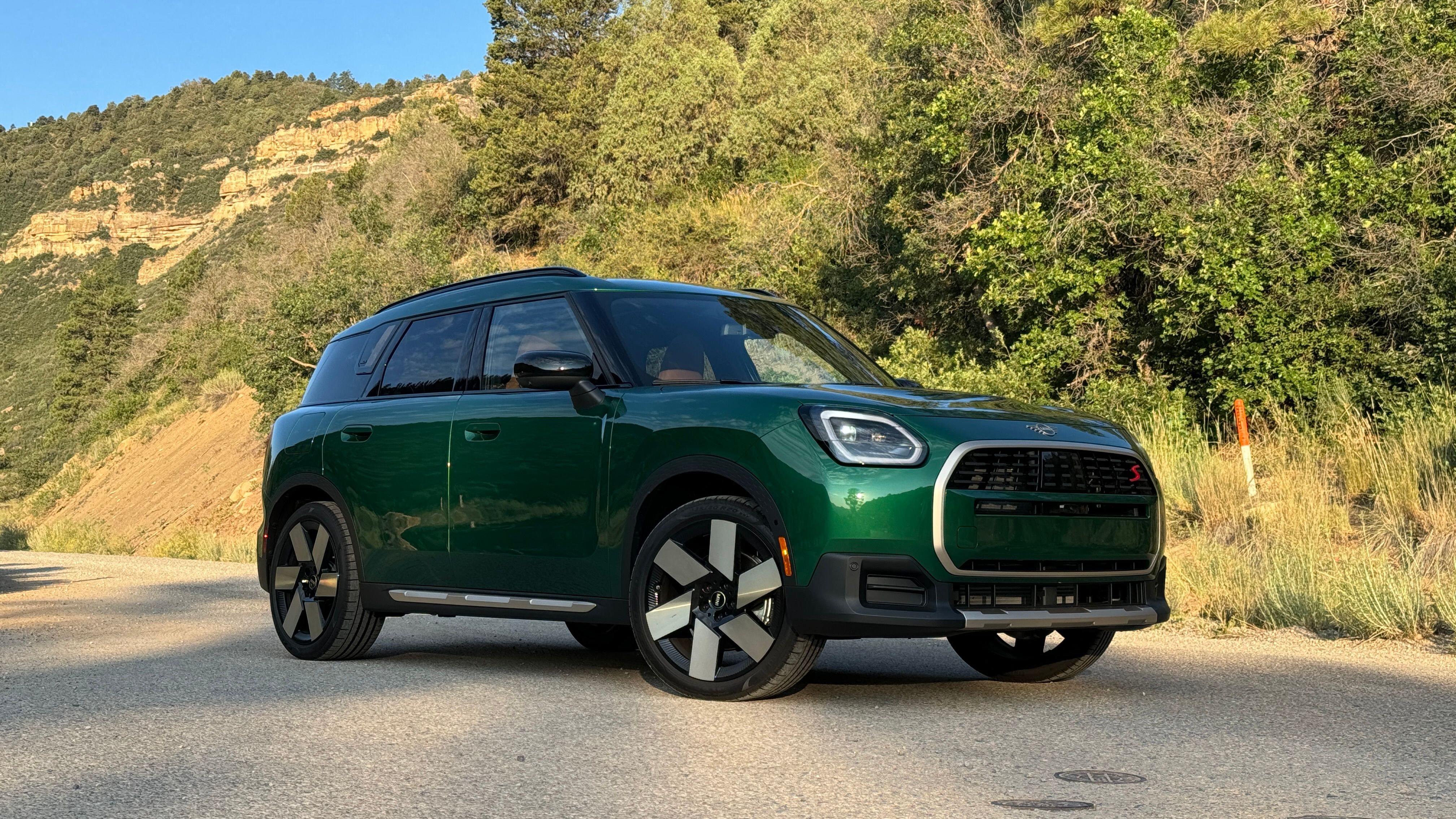 2025 Mini Countryman front 3/4