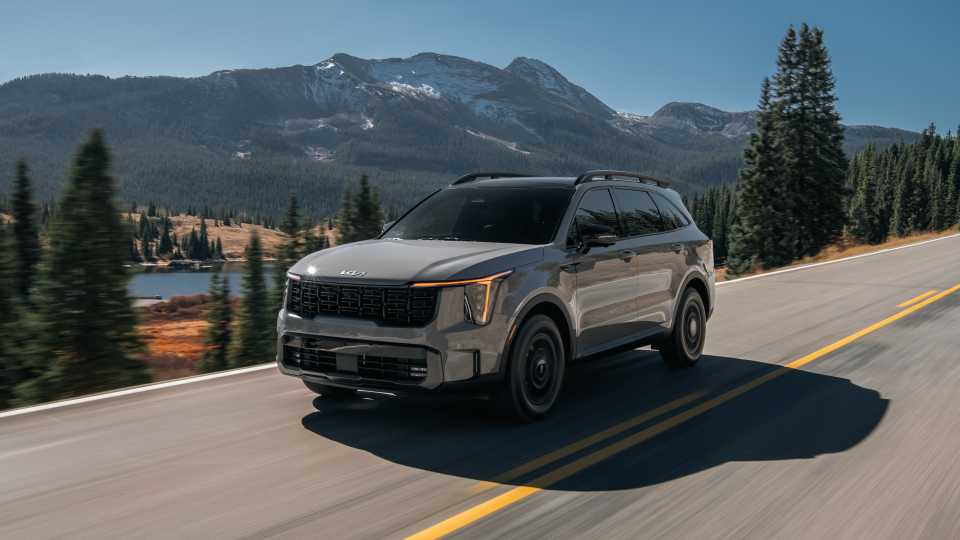 2025-kia-sorento-pricing-photos-specs