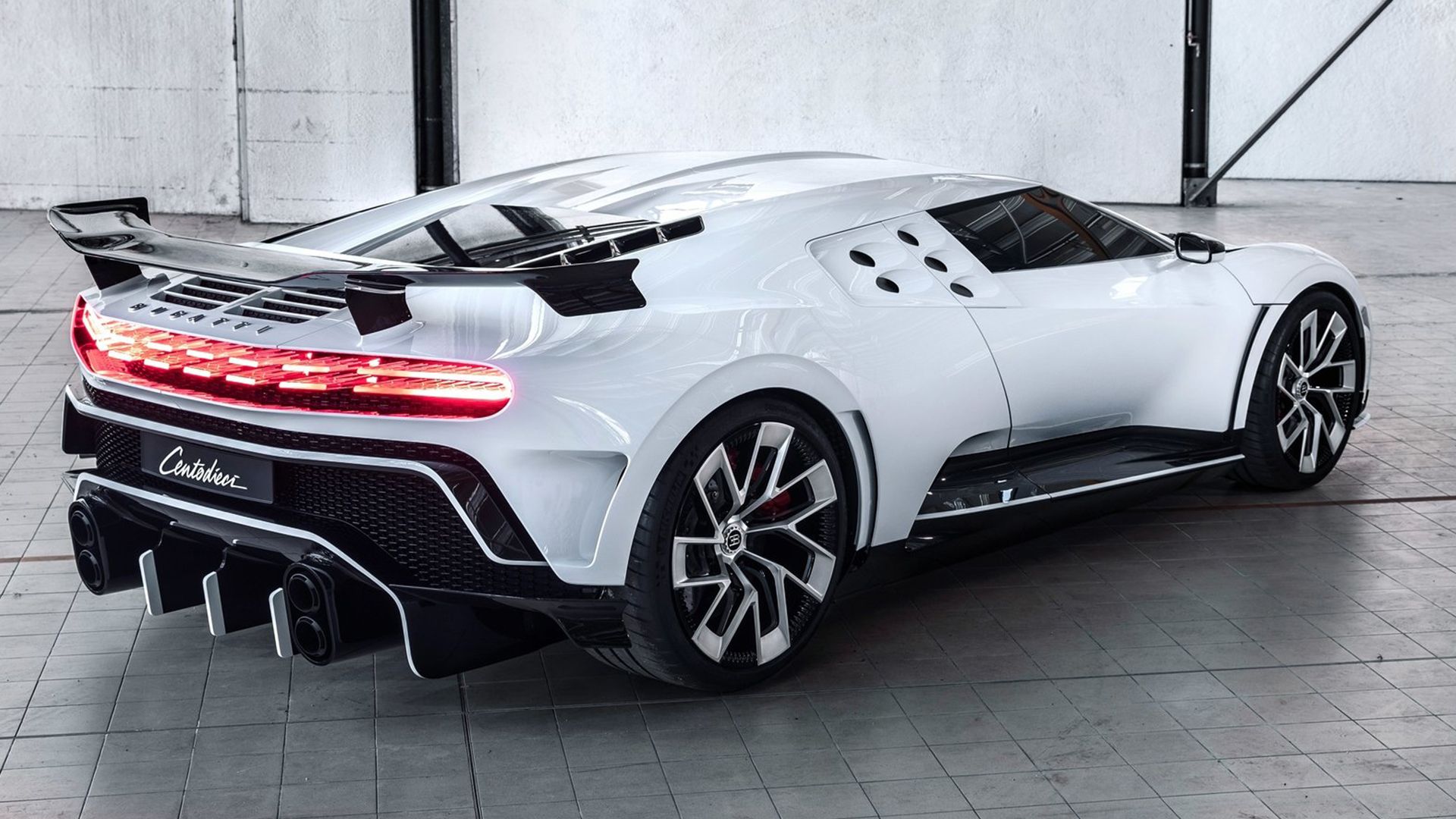 Bugatti Centodieci rear 3/4