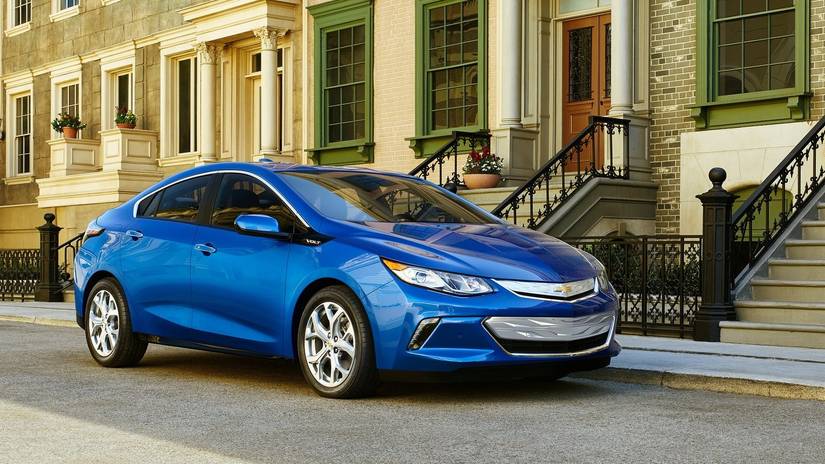 GM Is Conveniently Vague On All The New Hybrids It Desperately Needs