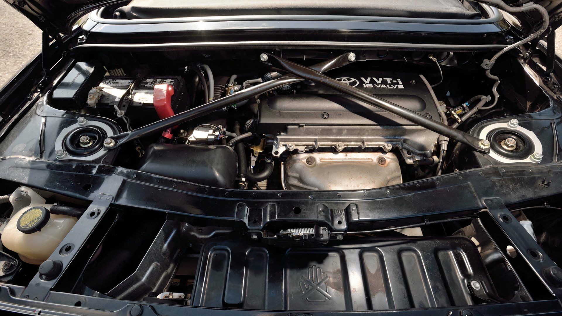 Toyota's Jack-Of-All-Trades Four-Banger Bridged The Gap Between