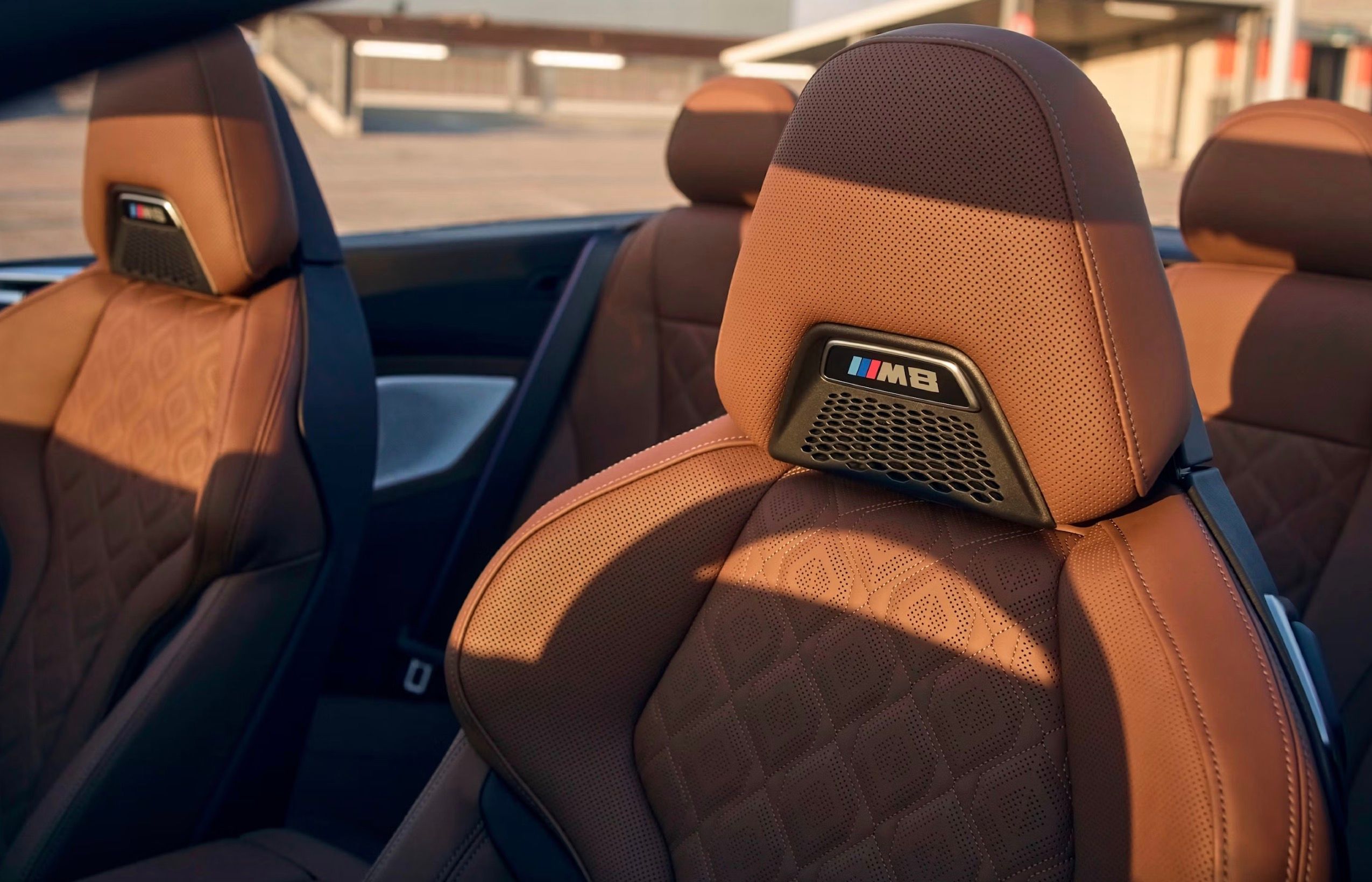 BMW M8 Convertible seats