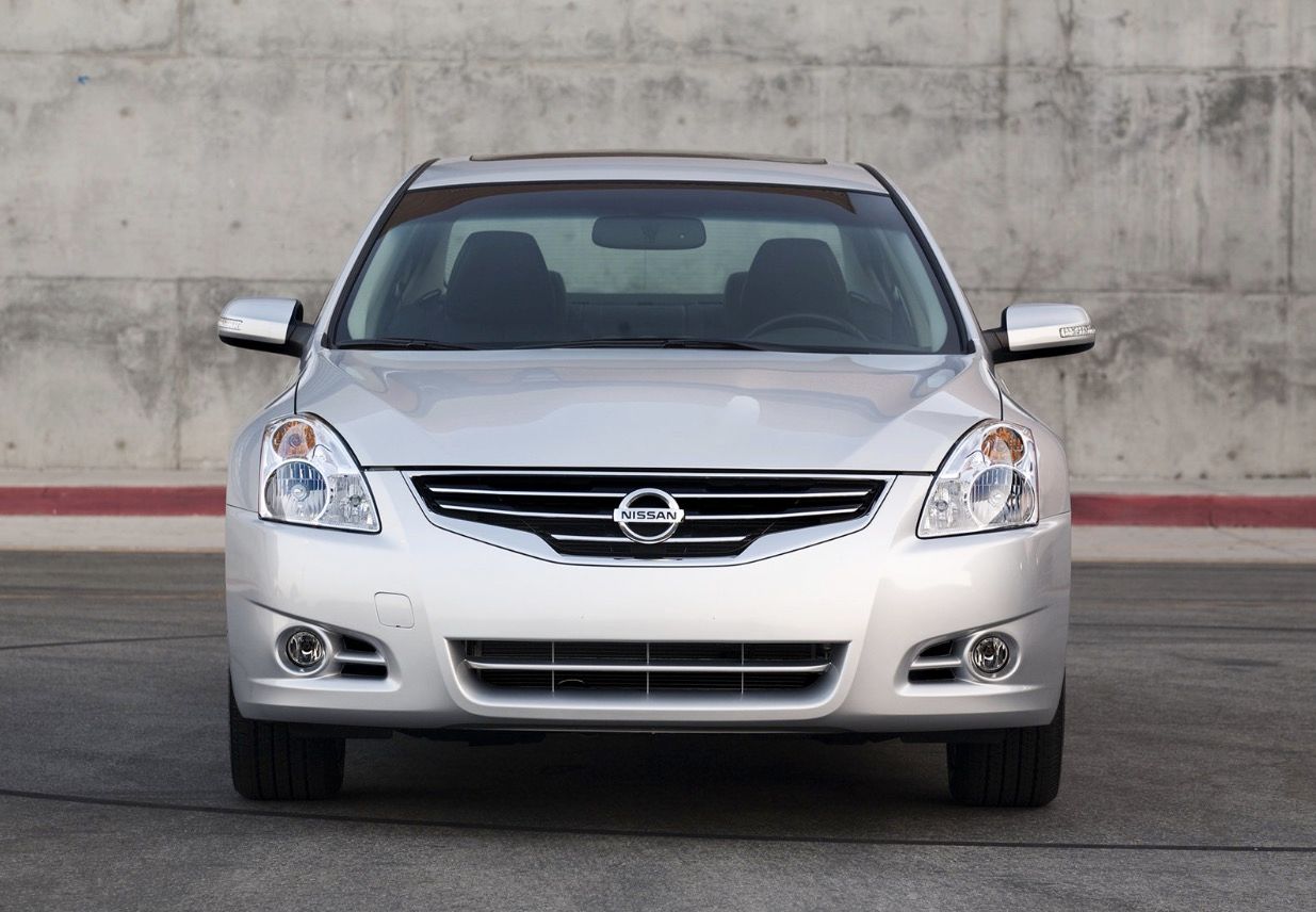 Nissan Altima front