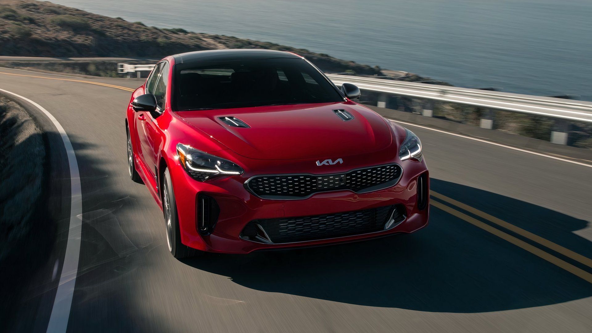 2022 Kia Stinger front