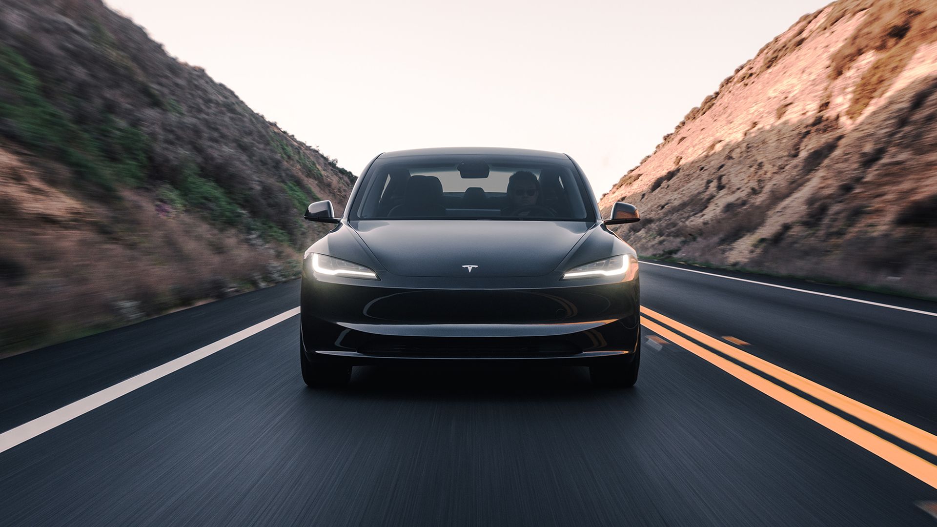 New Tesla Update Lets You Summon Your Car To Your Destination