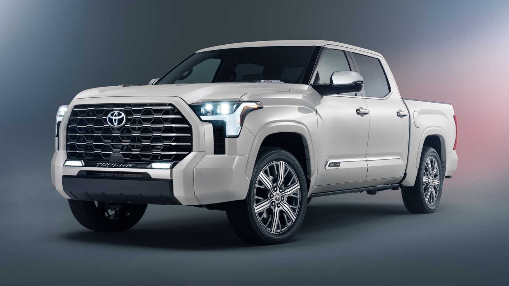 2022 Tundra Capstone Front 3/4 Angle White