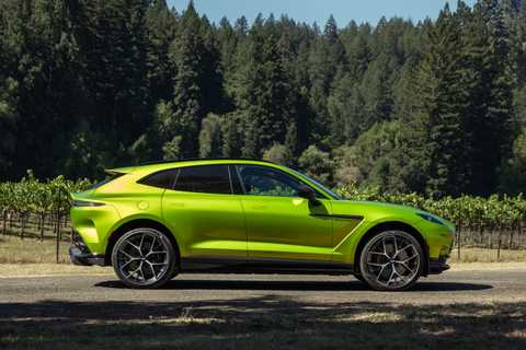 2025 Aston Martin DBX707 Pricing Photos Specs 2025 Aston Martin DBX707 Pricing Photos Specs