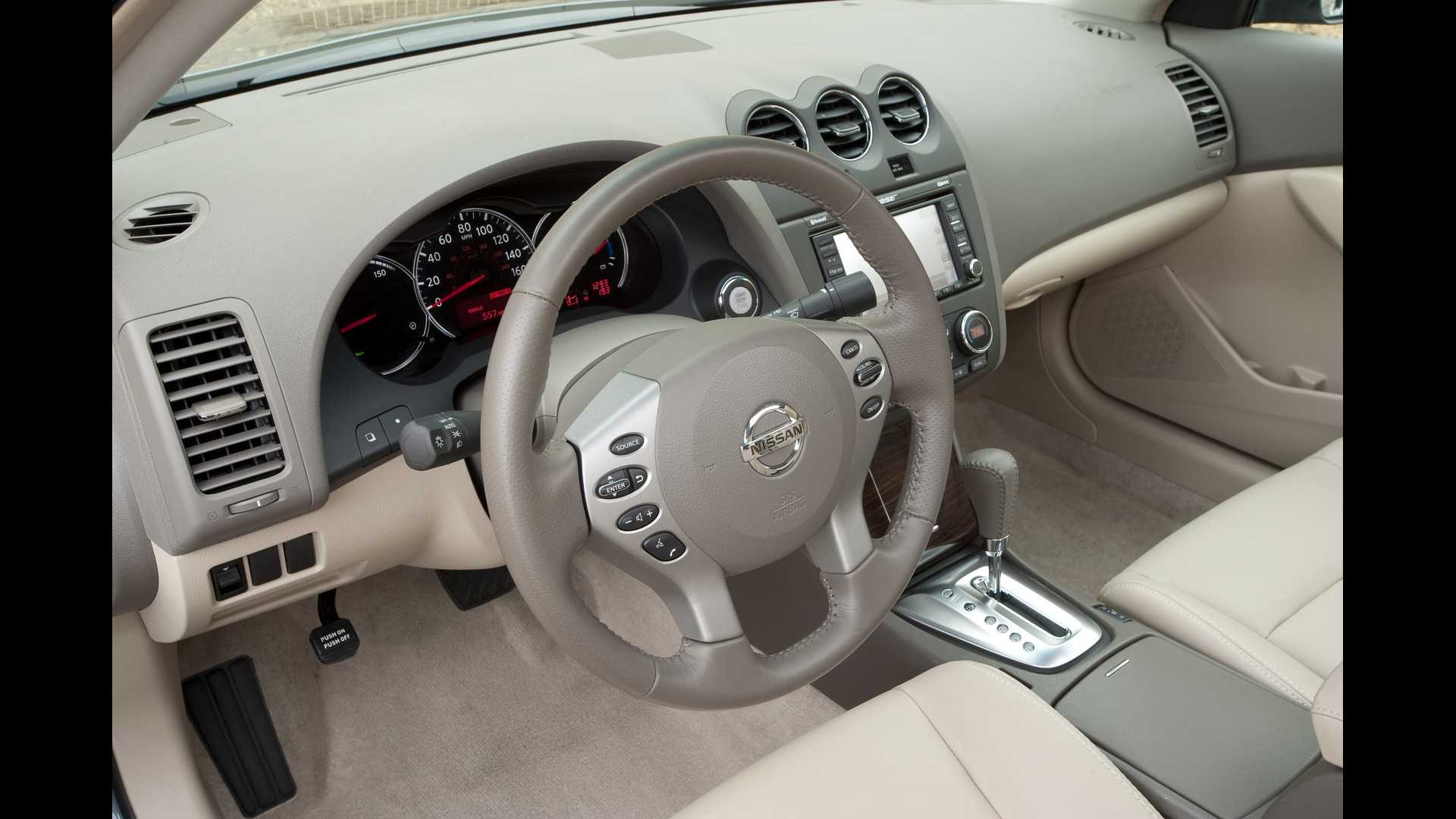 Altima Columns 2010 Nissan Altima Pricing, Photos & Specs