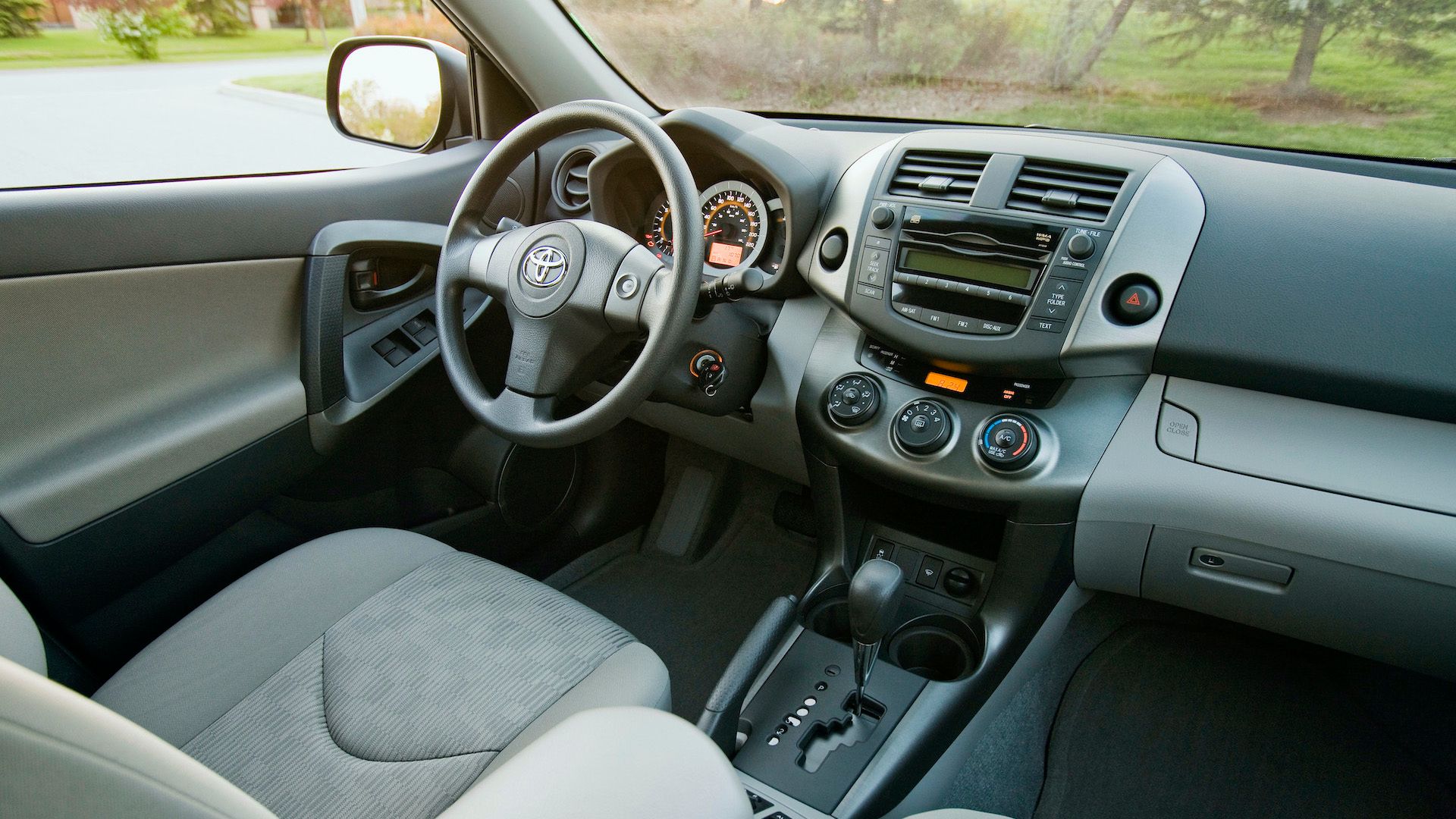 2012 Toyota RAV4 Pricing, Photos & Specs