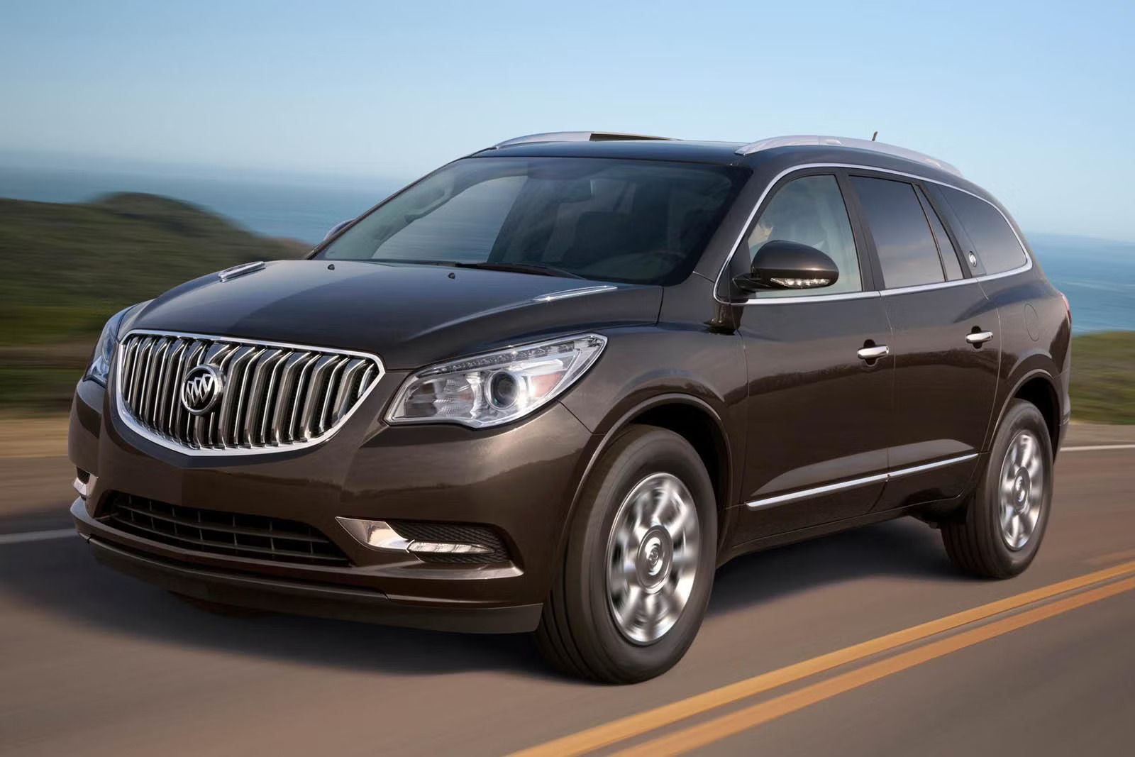 2017 Buick Enclave, side