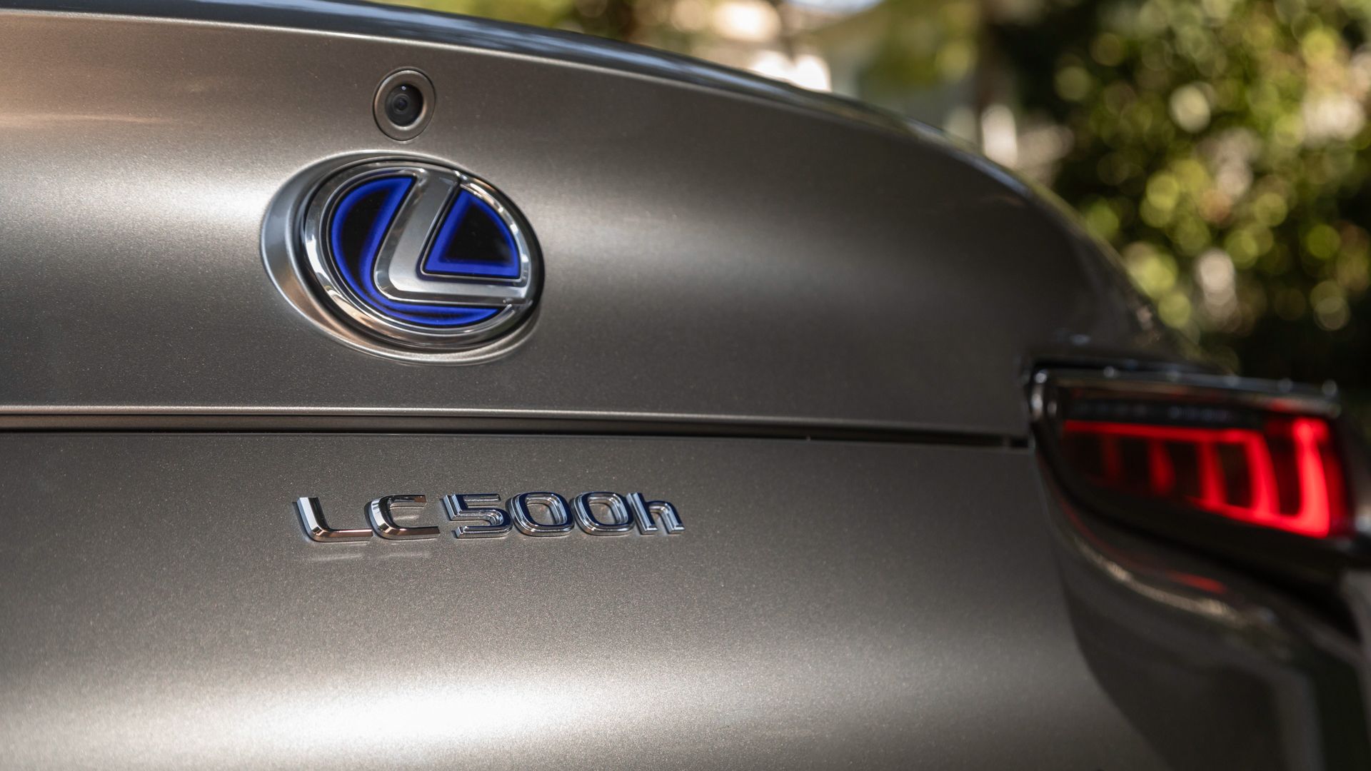 2025 Lexus LC 500h badging
