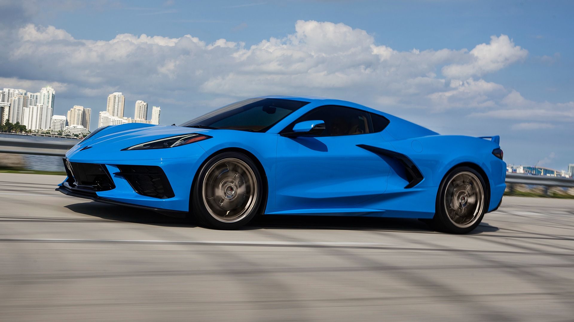 Chevrolet Corvette - 3/4 front view