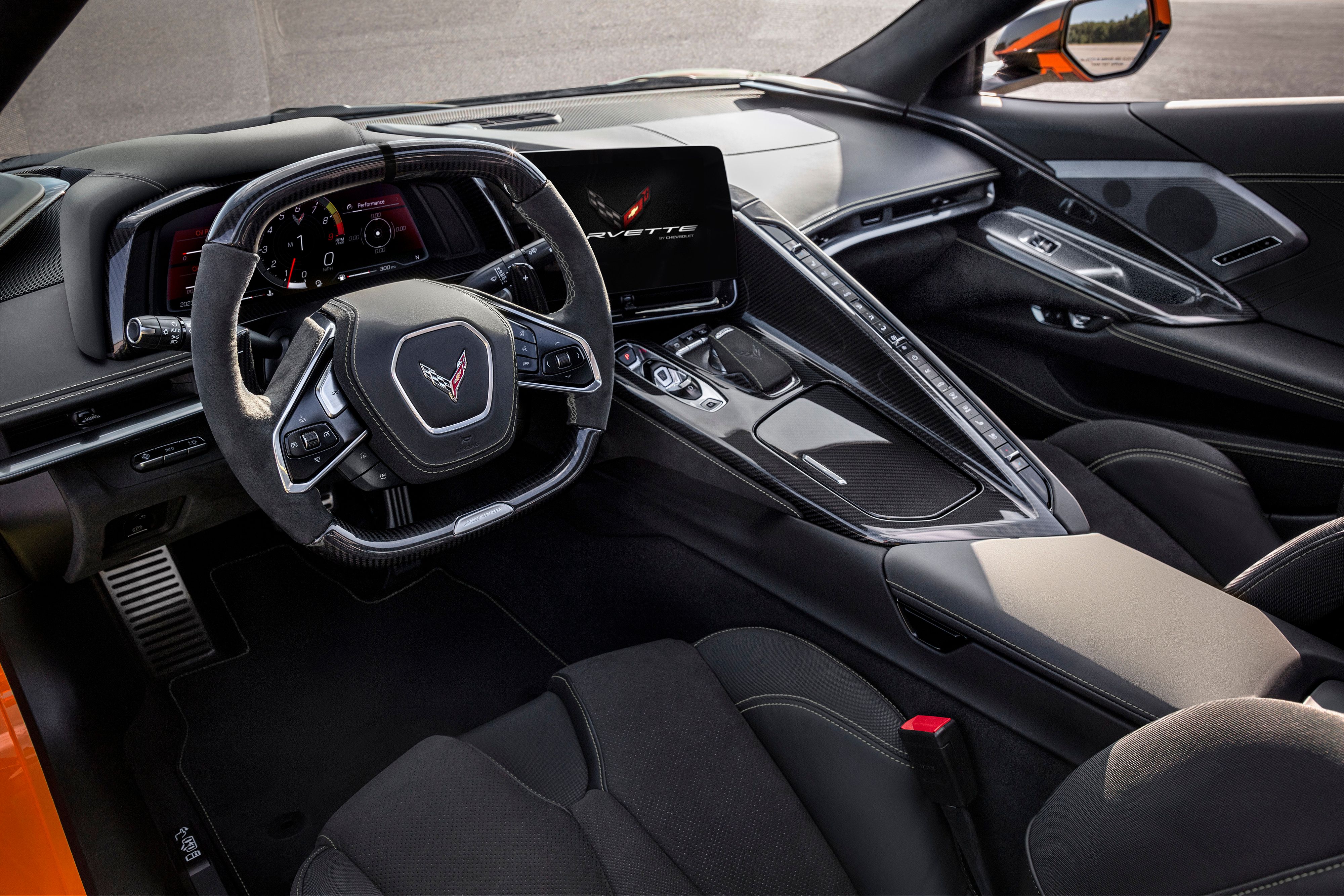 C8 Corvette Stingray, Cockpit