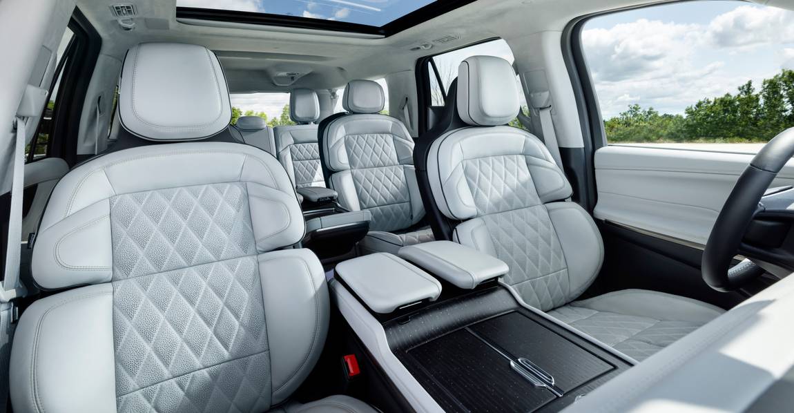 2025 Lincoln Navigator