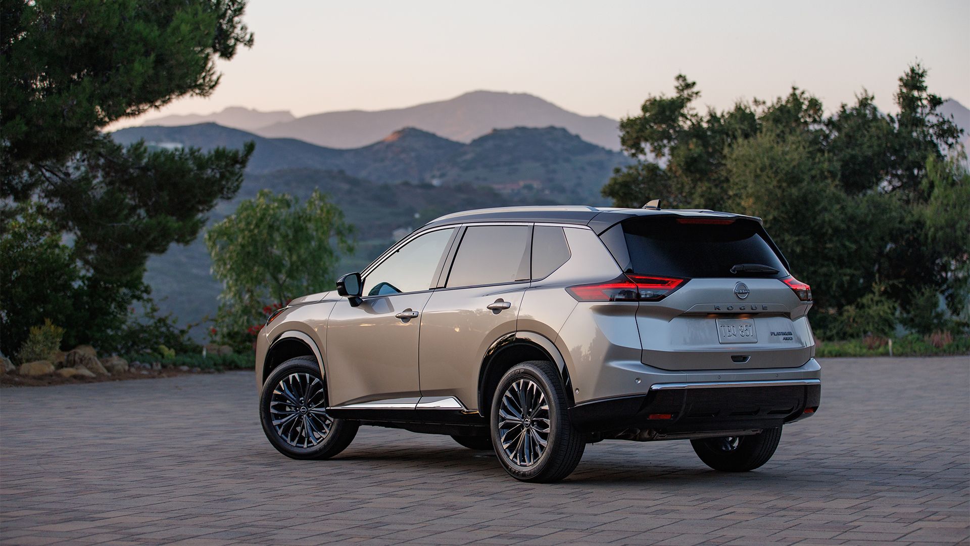 2024 Nissan Rogue side rear profile