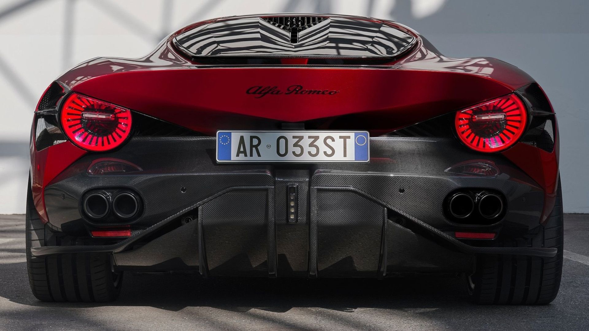 Alfa_Romeo-33_Stradale-2024