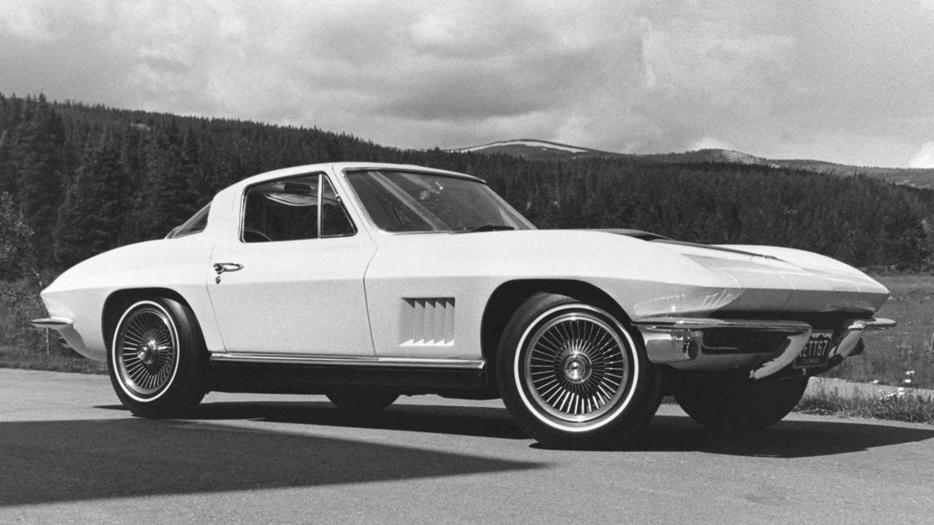 Chevrolet-Corvette_C2-1963-1280-46e725221a0bbd52c789665810e70d4f60