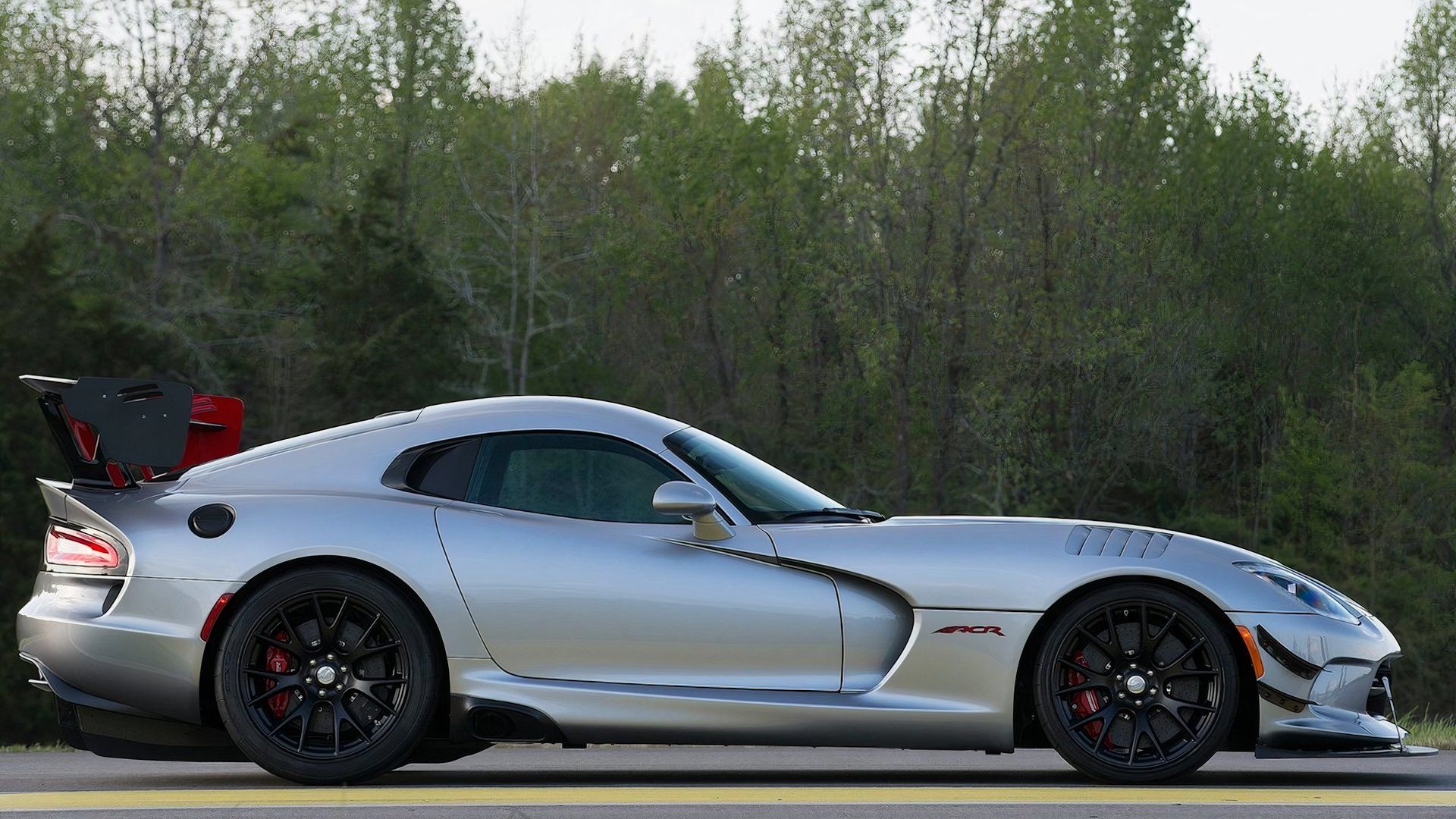 The 10 Fastest American-Made Cars Ever Built