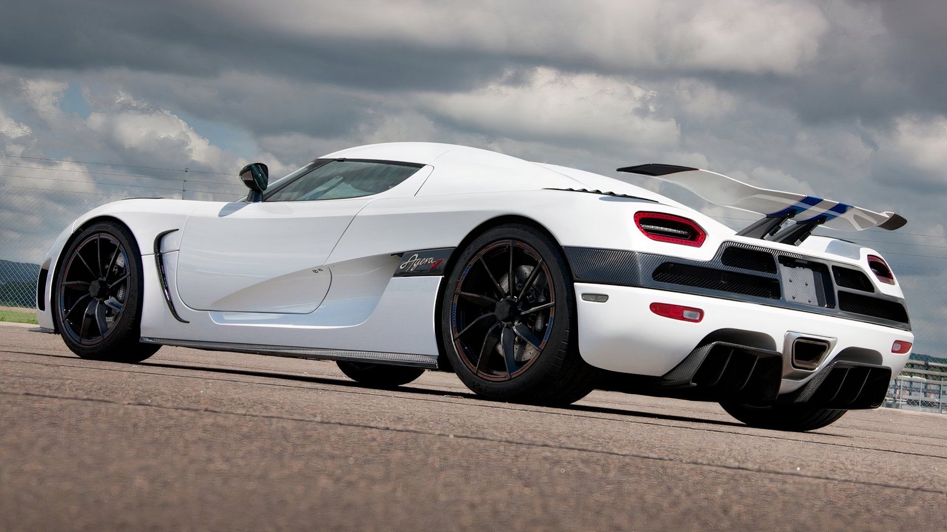 2011 Koenigsegg Agera R Pricing, Photos & Specs