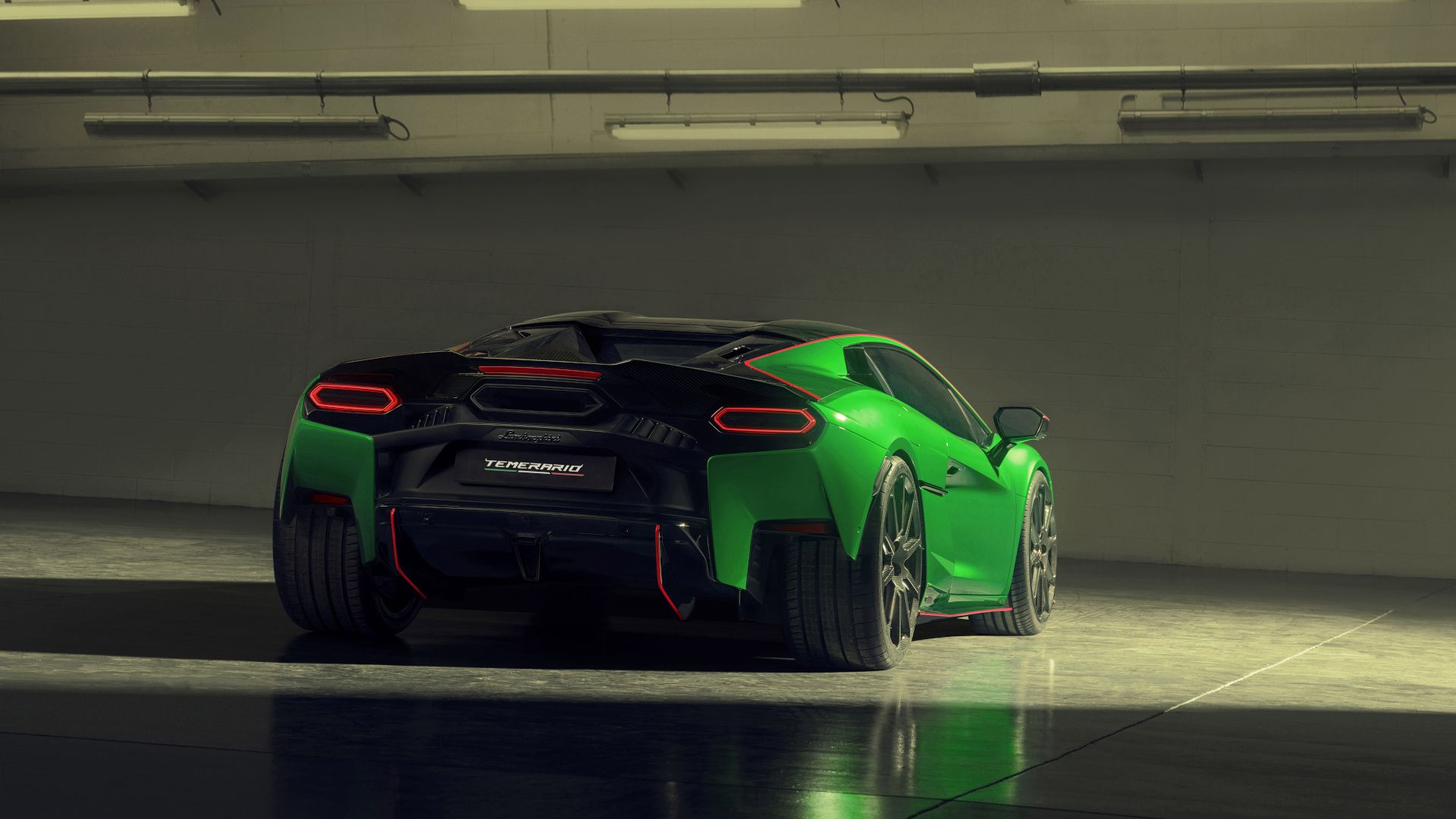 Lamborghini Temerario green rear