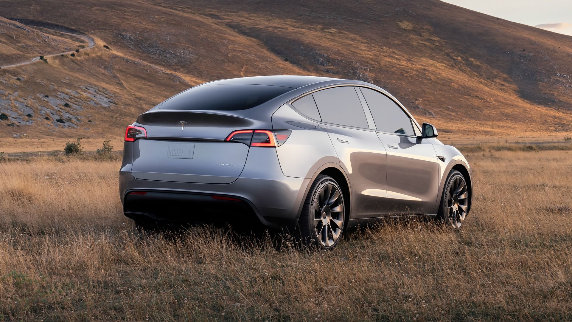 Tesla Model Y - 3/4 rear view