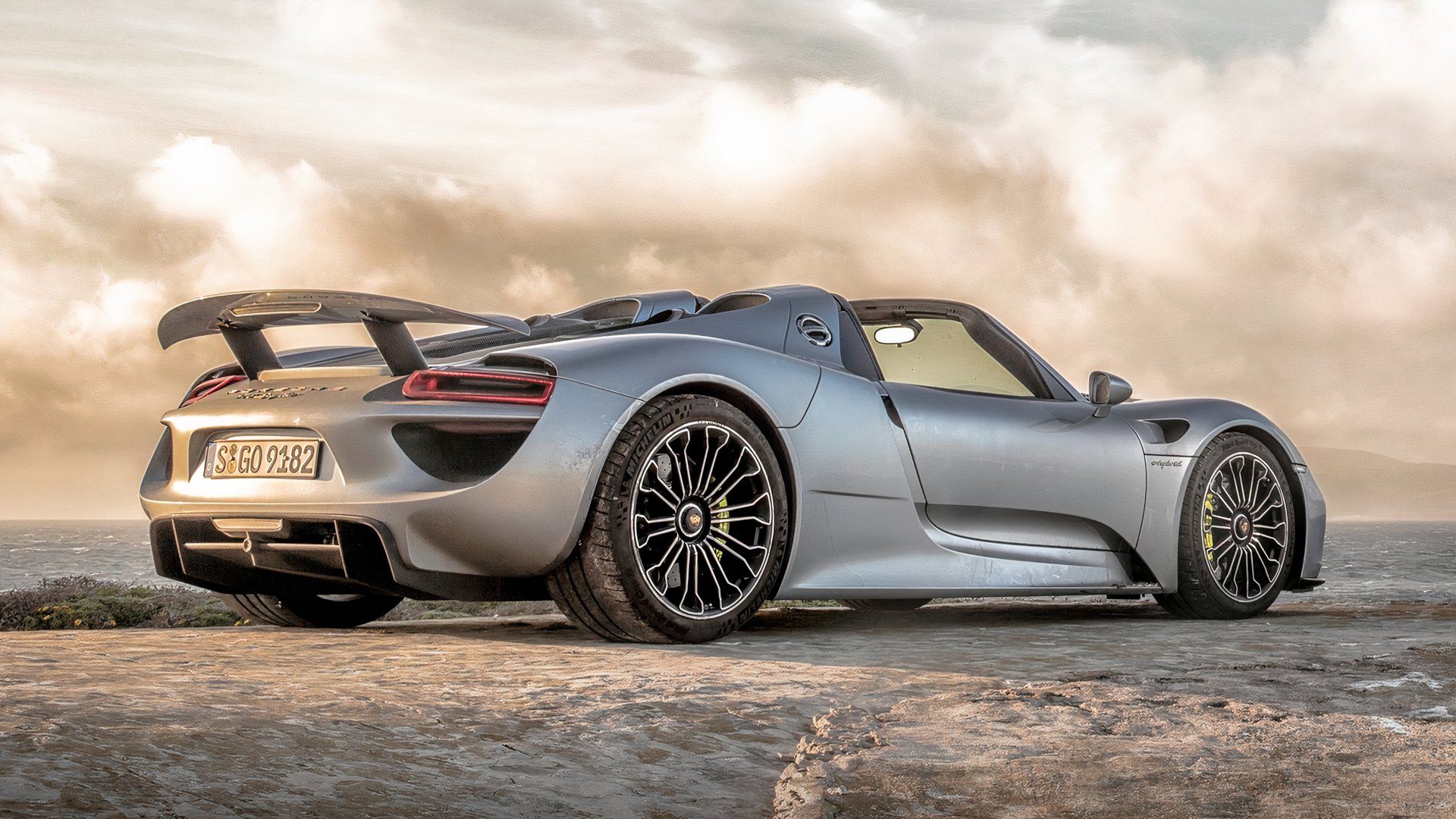 2013-2015 Porsche 918 Spyder Silver Rear Low Angle