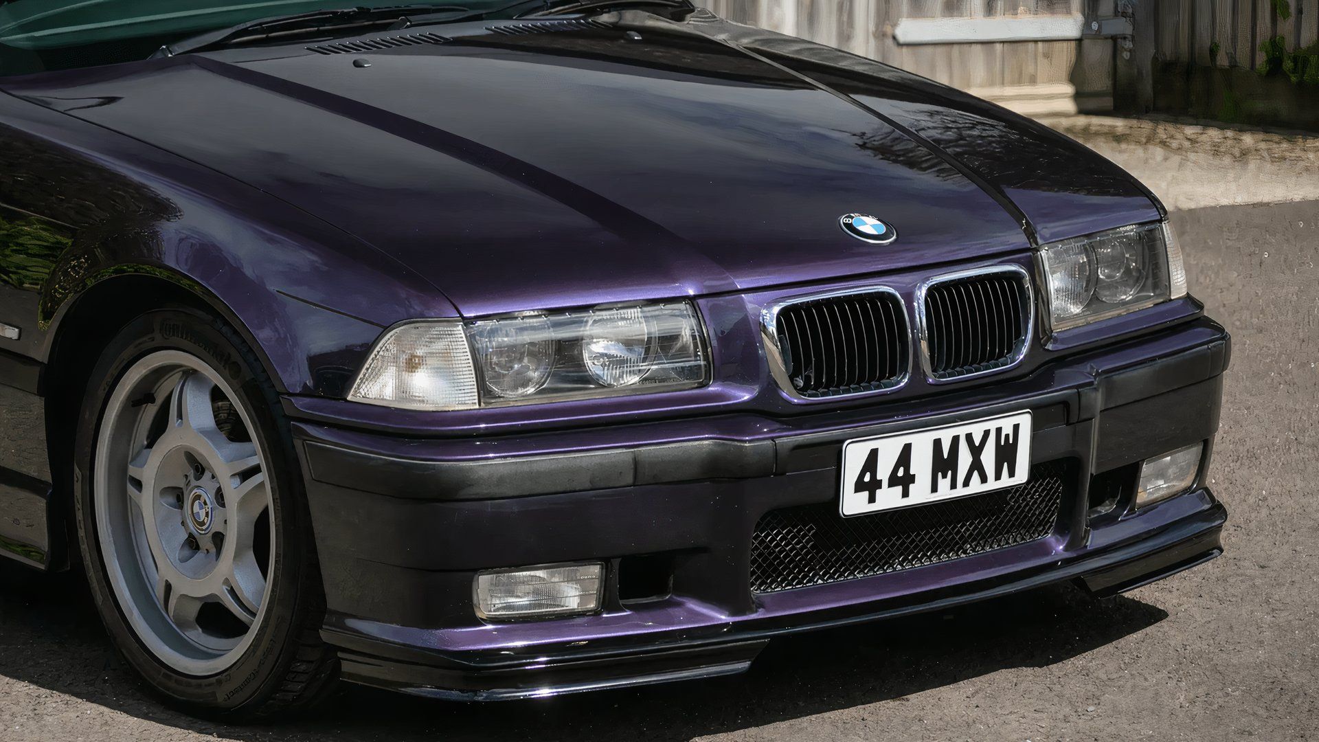 UK-spec 1998 BMW E36 M3 Evolution front 