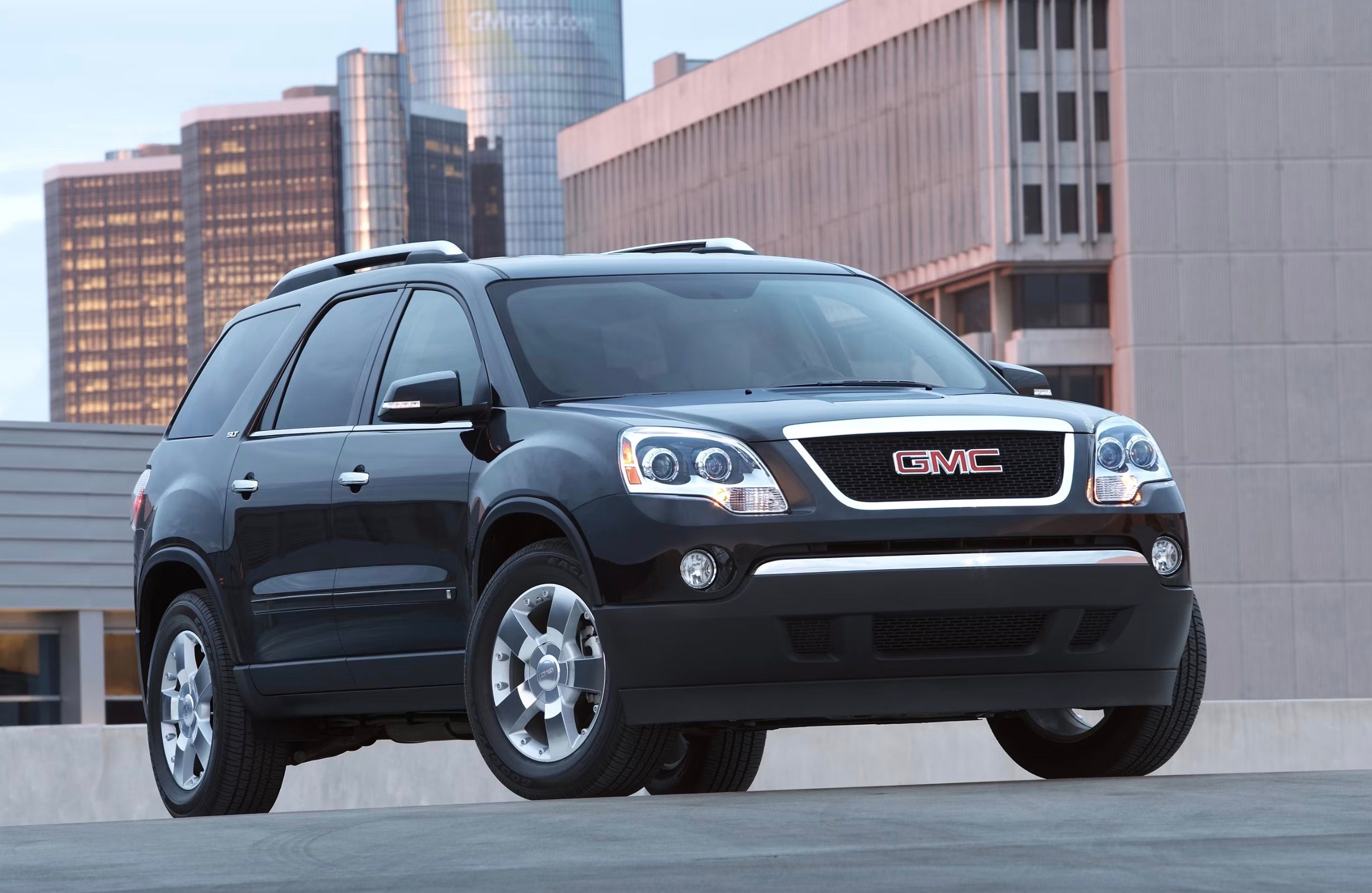 2008 GMC Acadia front