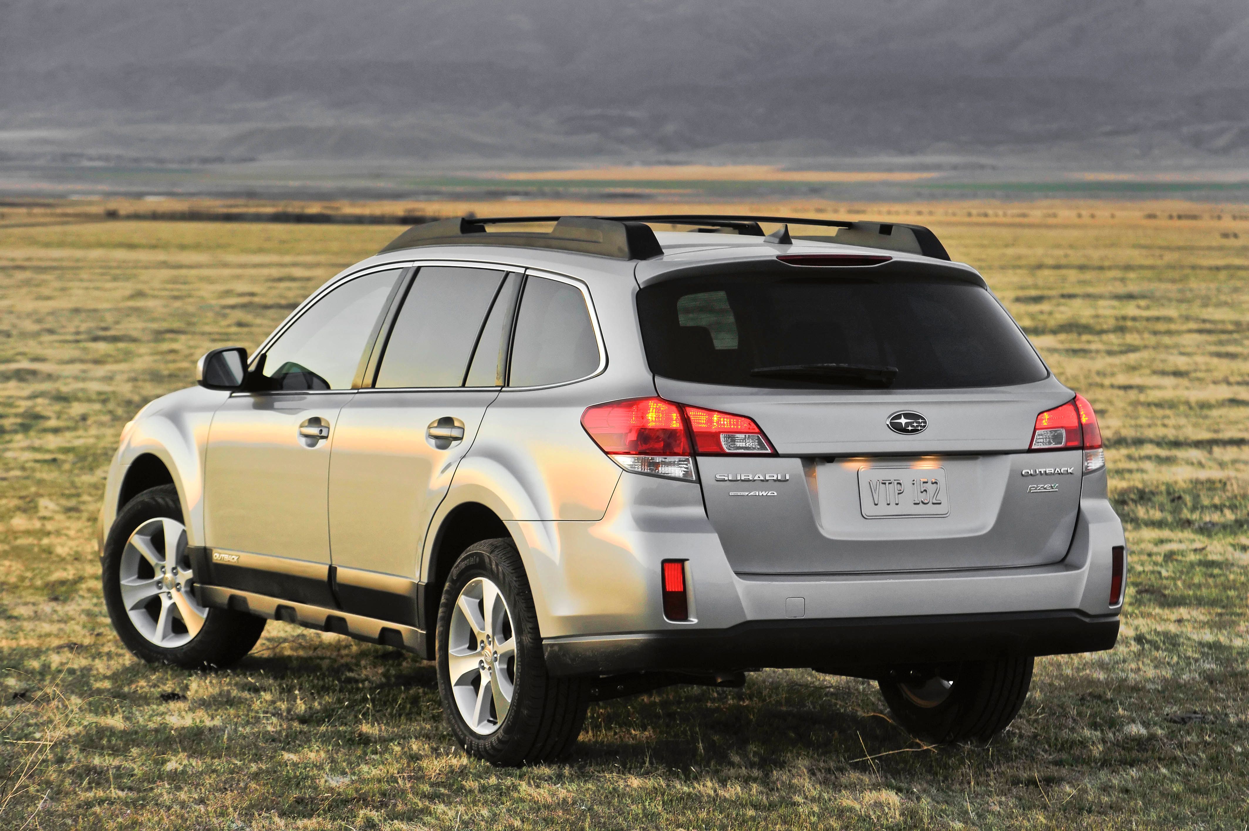 Subaru Outback, Rear 3/4 View, Silver