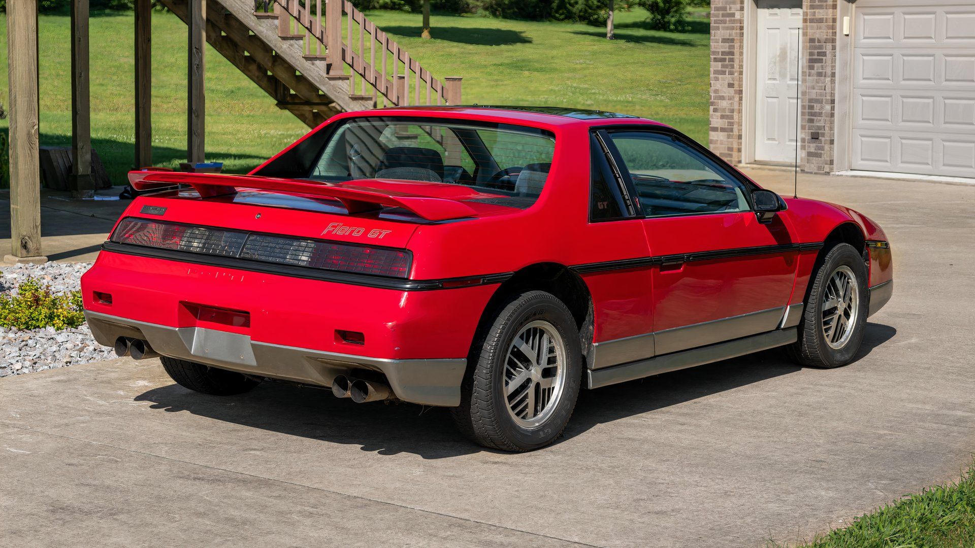 10 Mid-Engine Cars That Aren't Supercars