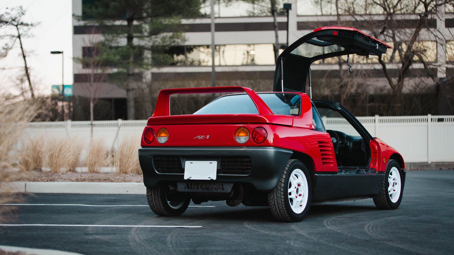 The Least Powerful Car Ever With Gullwing Doors Had Hypercar Style