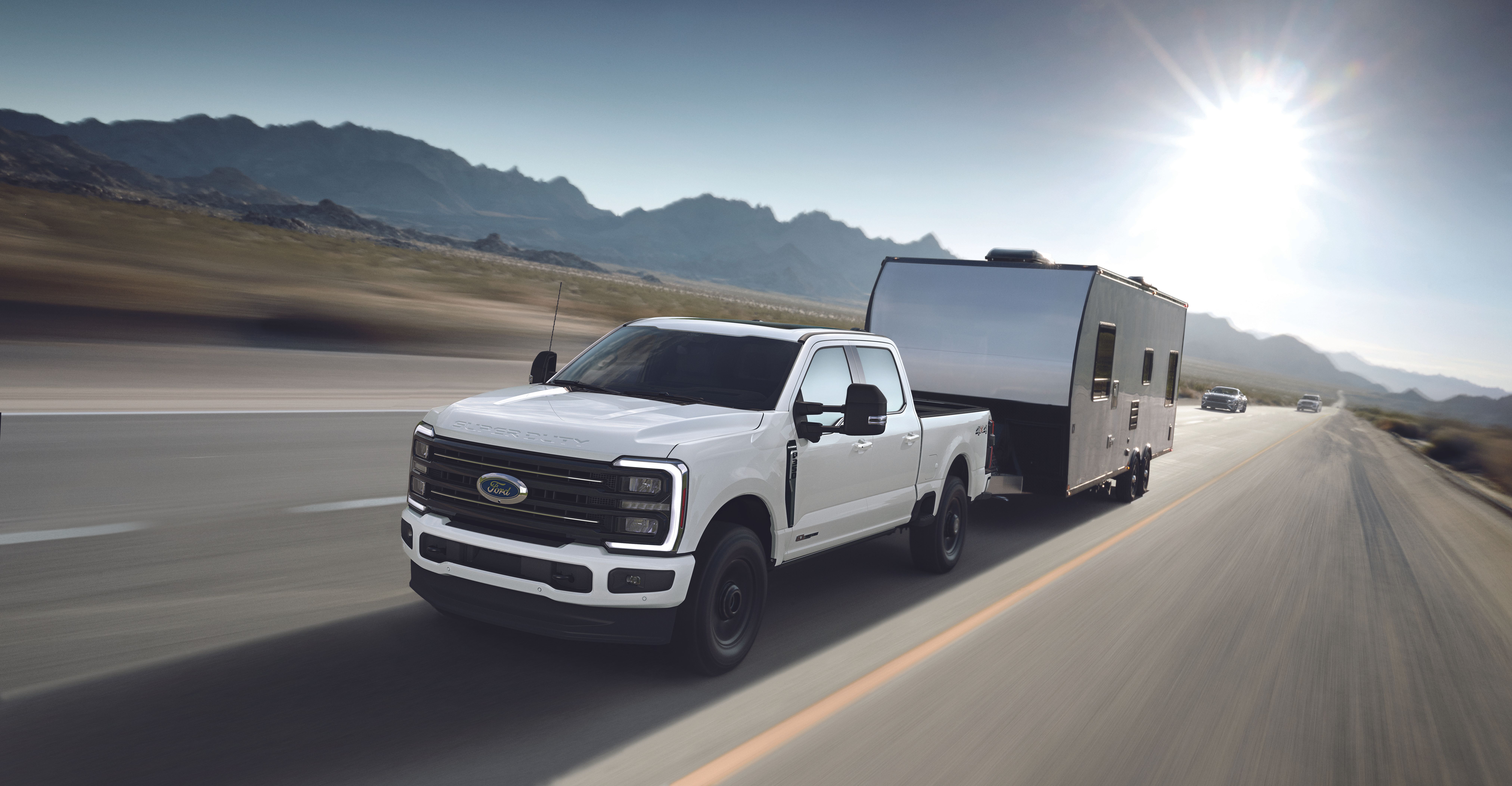 2. Exterior Hero 2 - F-350 Platinum Refreshed Exterior