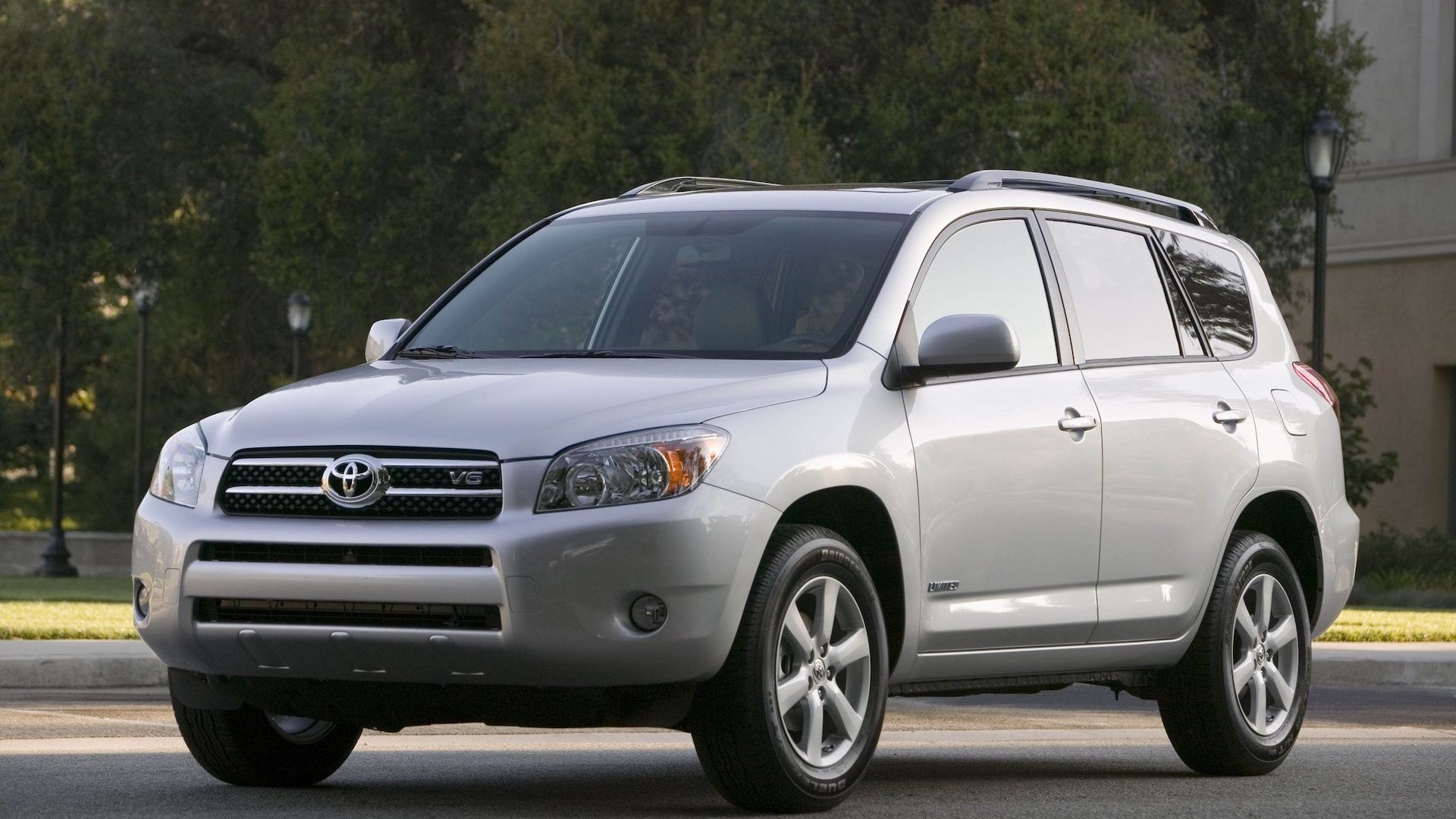 2008 Toyota RAV4 Pricing, Photos & Specs