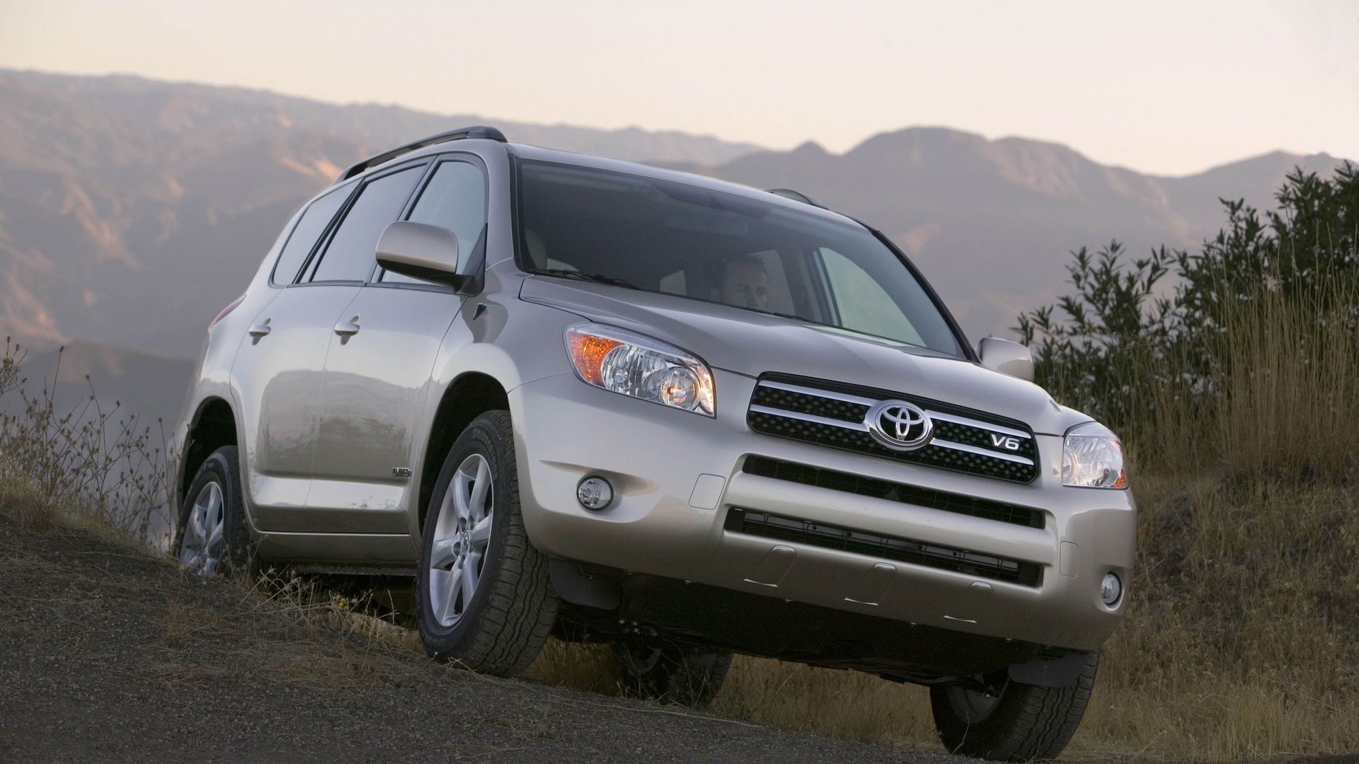 2008 Toyota RAV4 Pricing, Photos & Specs