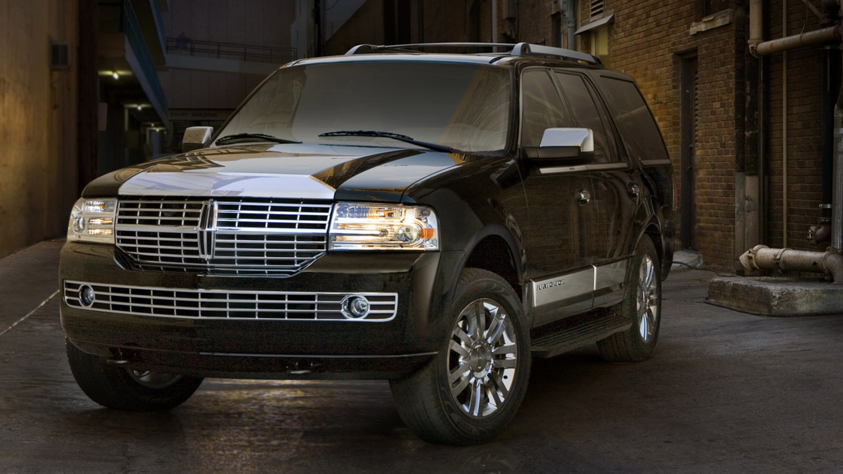 Lincoln Navigator: The Luxury SUV Sweet Spot for Budget Shoppers