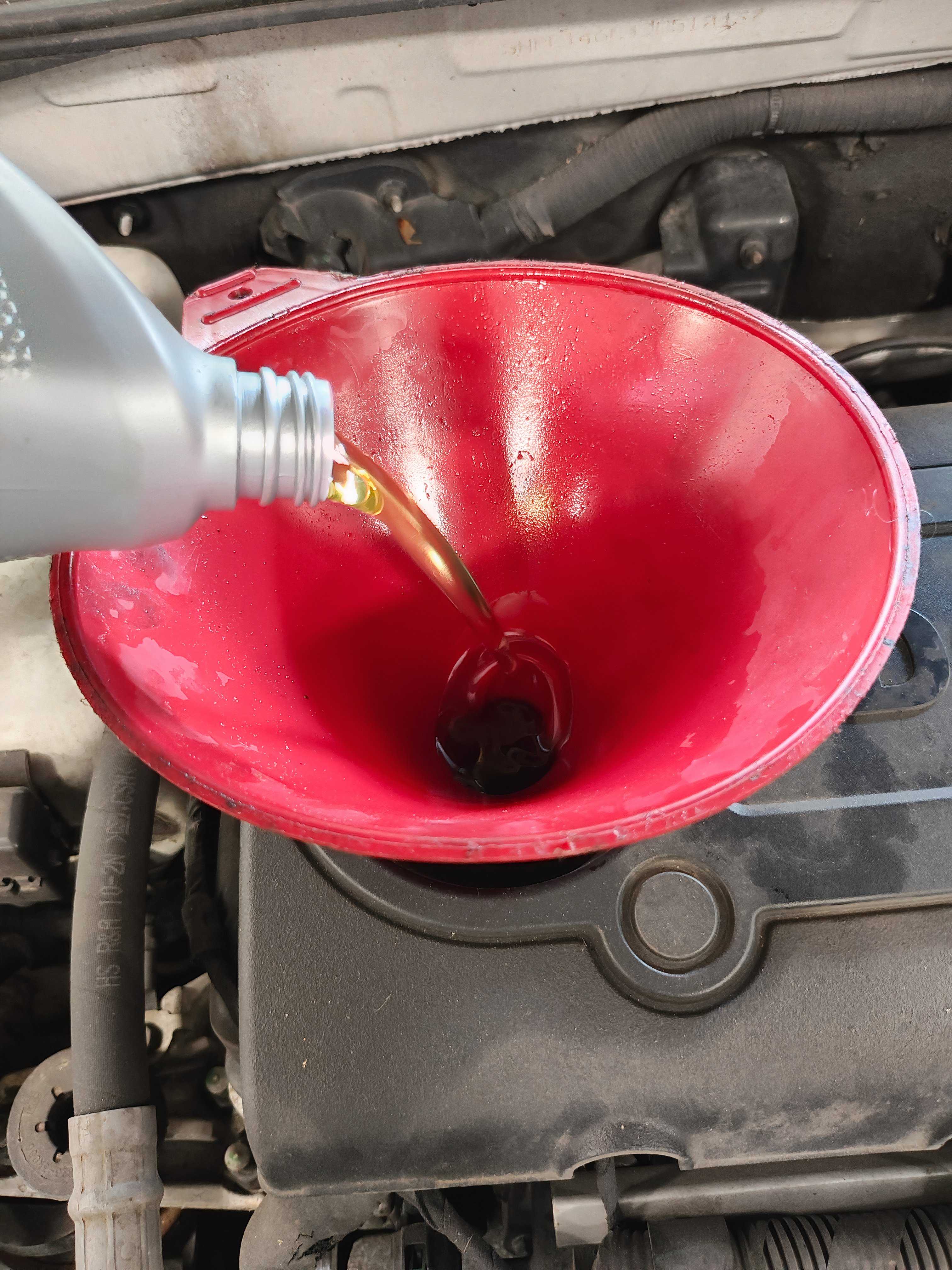 Model Pic Oil. Add How To Add Oil To A Car In 4 Easy Steps
