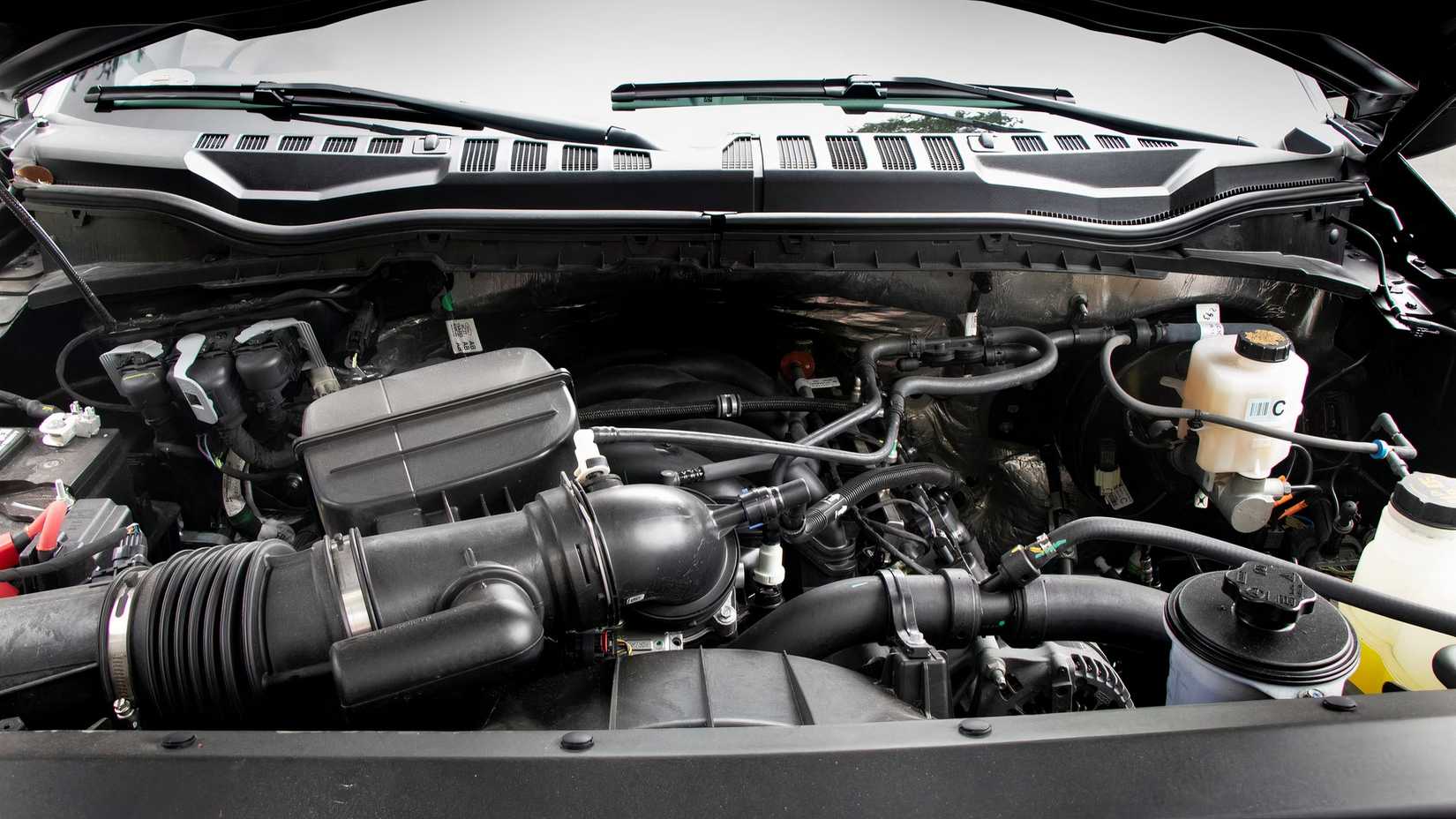 The 300,000-Mile Truck Engine Buyers Are Paying A Huge Premium To Drive ...