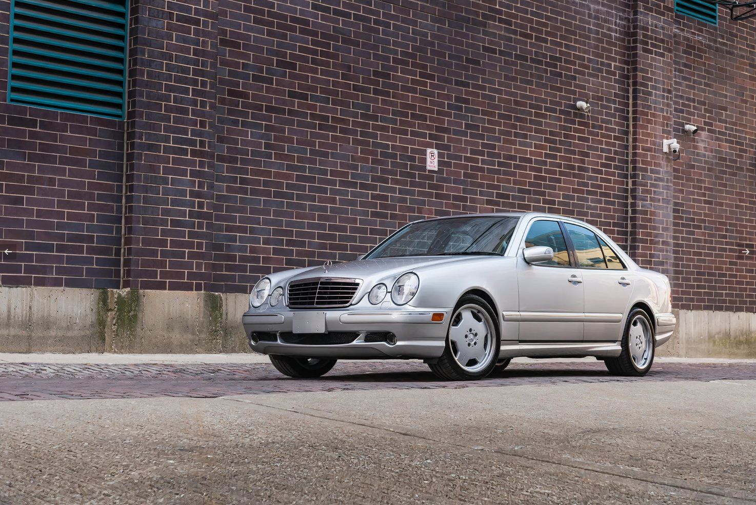 E55 AMG, Front 3/4 Shot