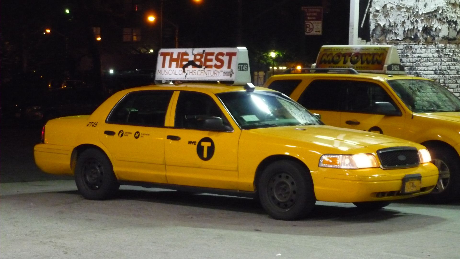 Ford_Crown_Victoria_(NYC_Taxi) 