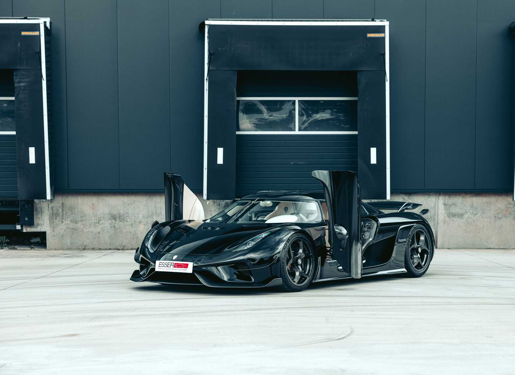 The Unconventional Design Of The Gullwing Door Explained