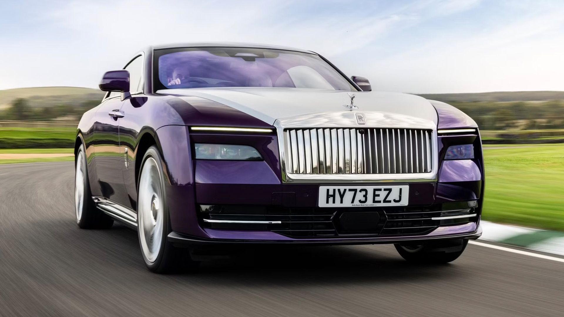 Rolls-Royce Spectre front 3/4