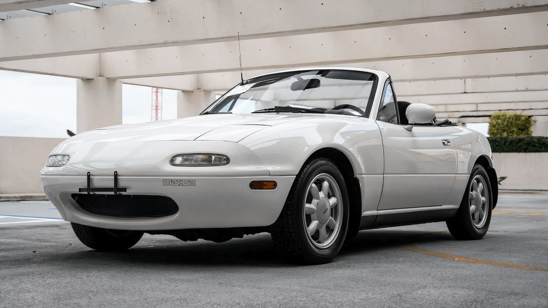 1990 Mazda MX-5 Miata front 1/4