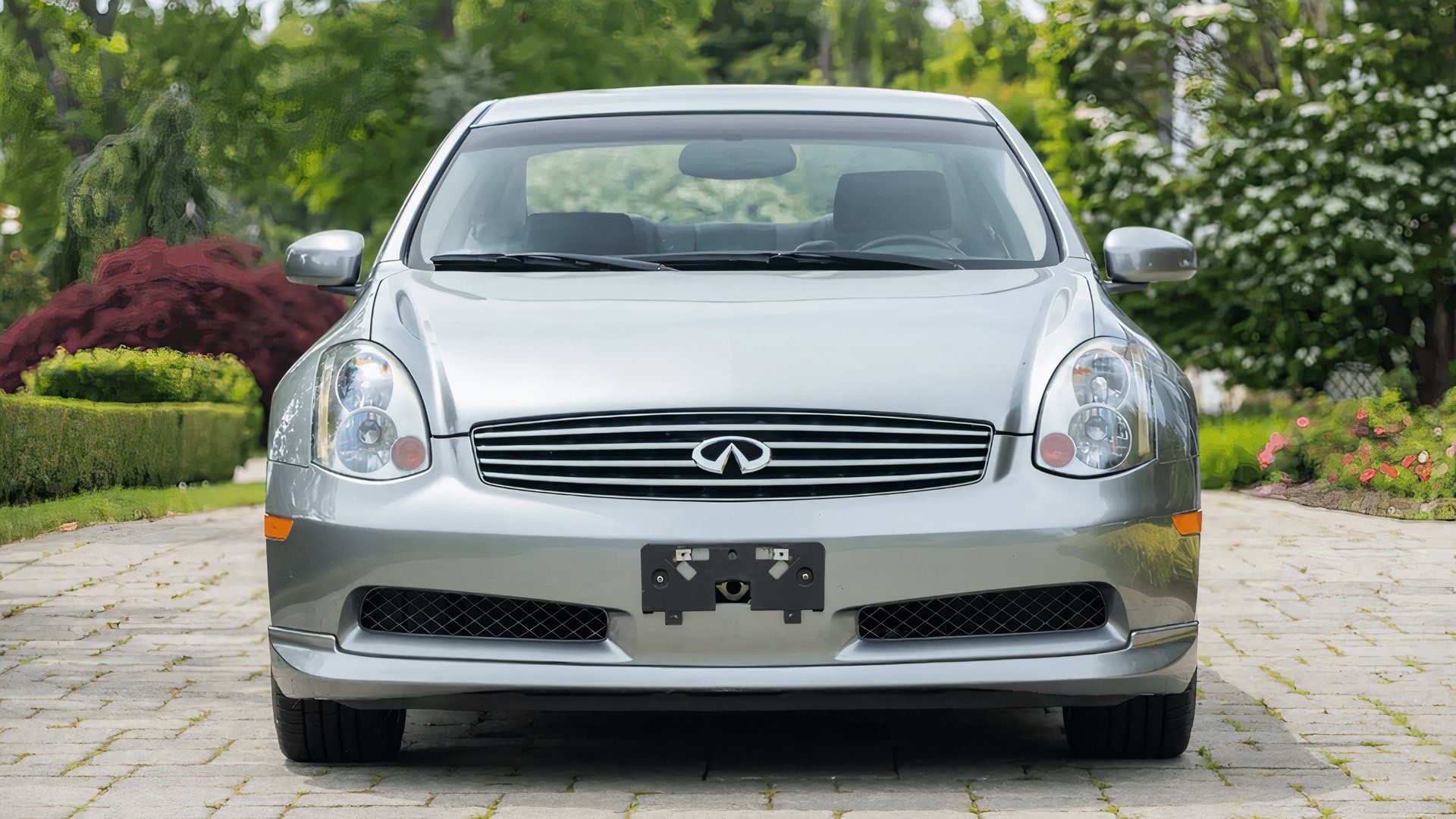 2005 Infiniti G35 coupe front