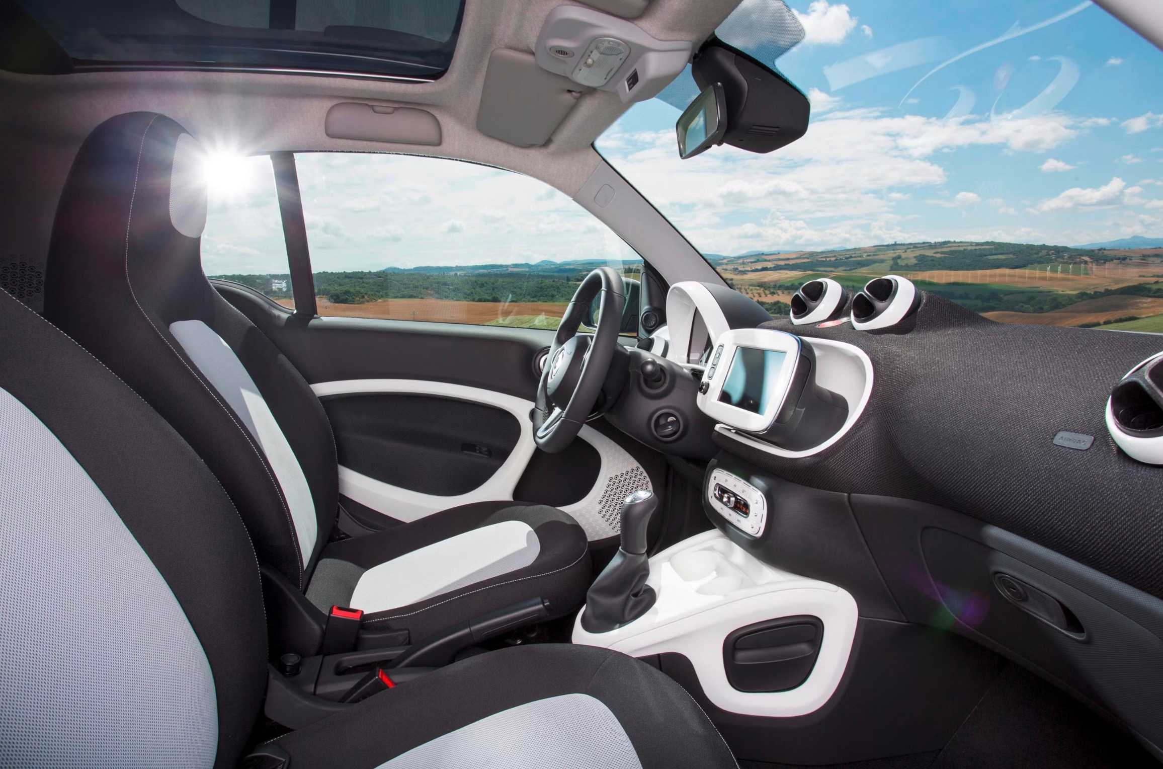 Smart Car Weight How Light Is This Innovative Microcar smart-car-weight-how-light-is-this-innovative-microcar