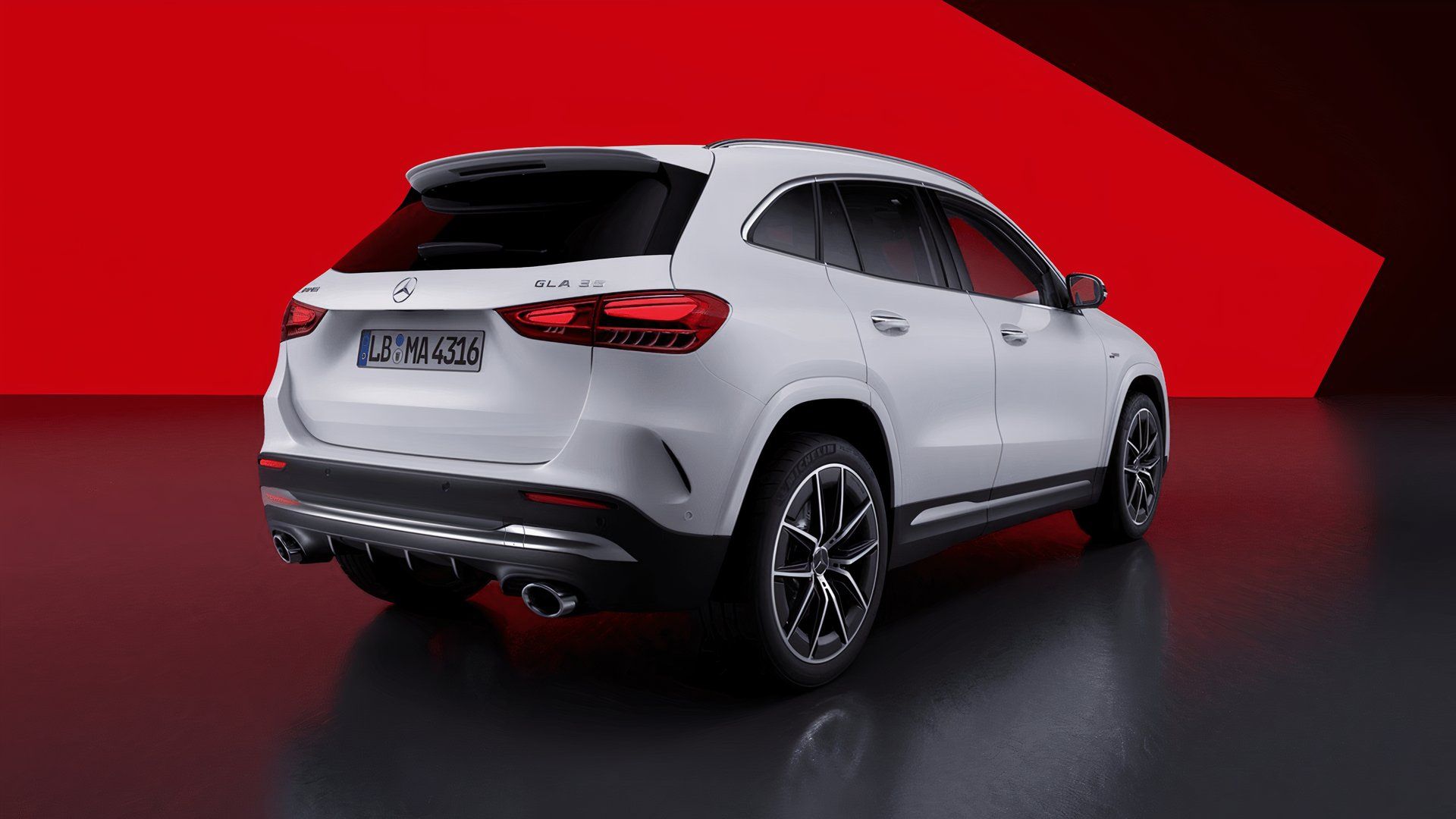 2023 Mercedes-Benz GLA rear 1/4